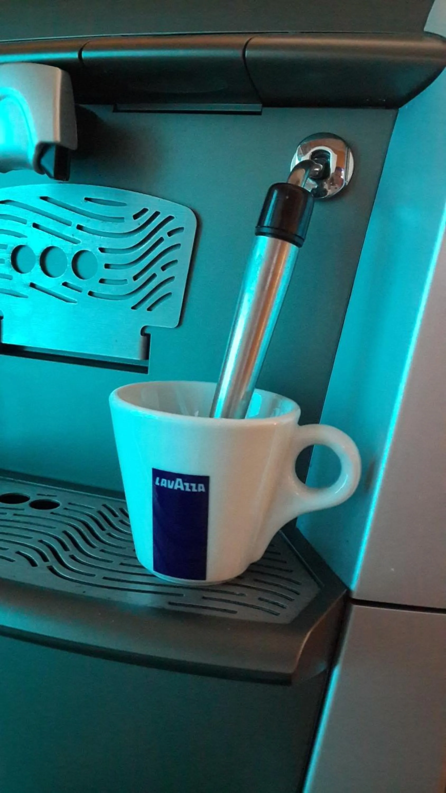 Coffee/tea facilities in Hotel 63