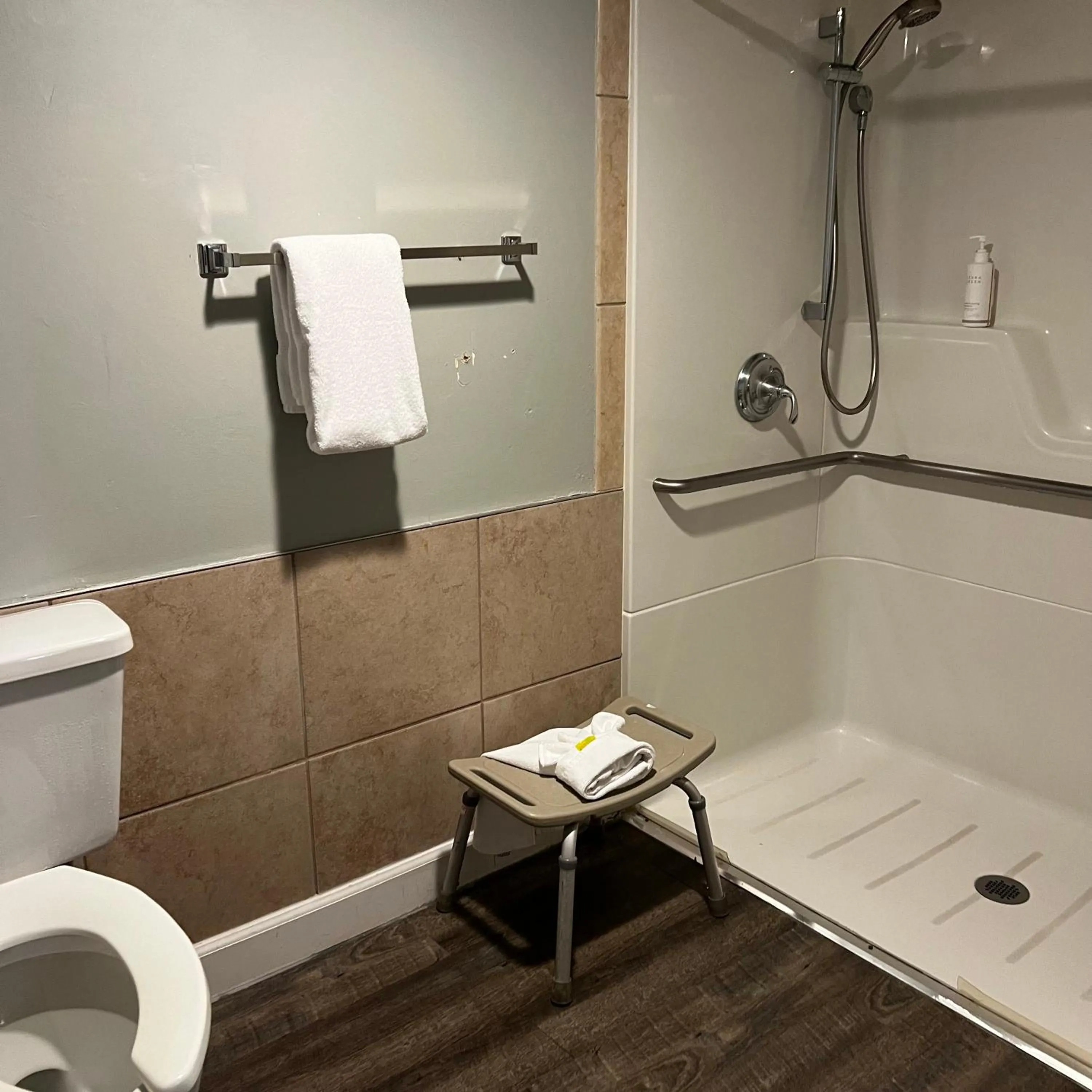 Days Inn by Wyndham Seatac Airport