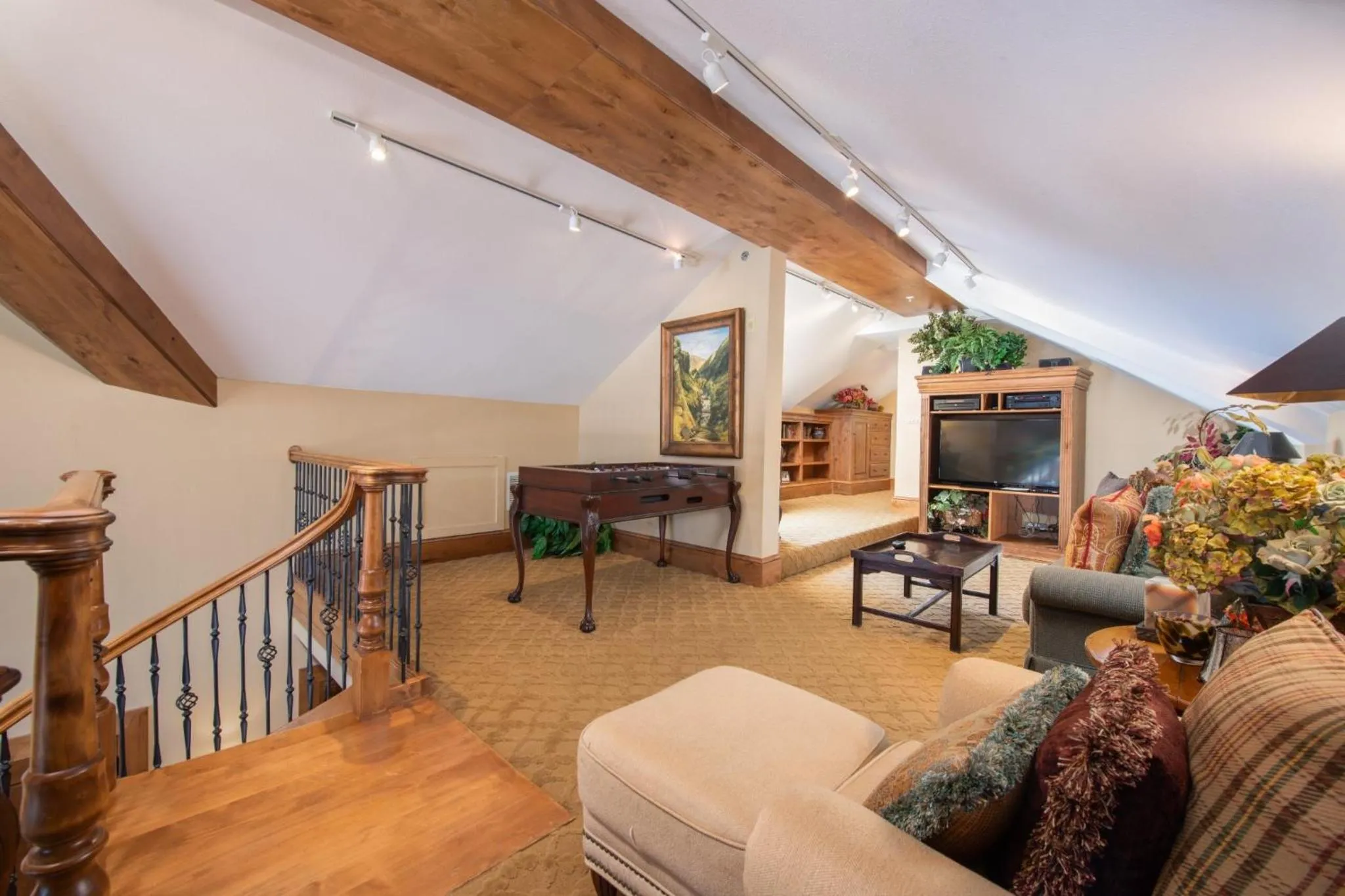 Seating area in Snake River Lodge