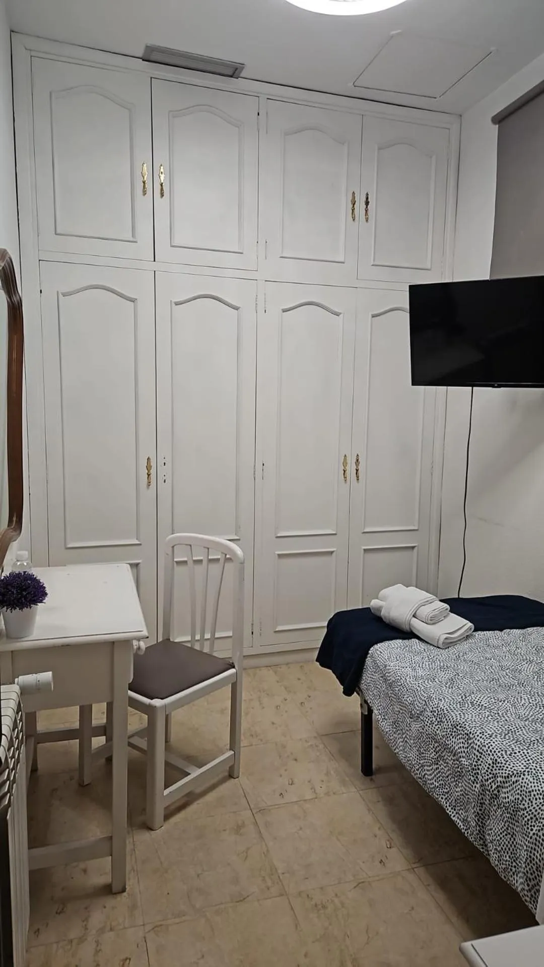 Bed in Hostal Alfaro