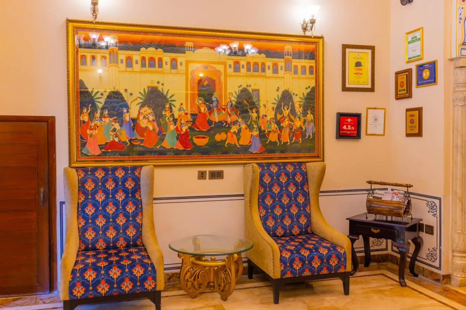 Lobby or reception in WelcomHeritage Traditional Haveli
