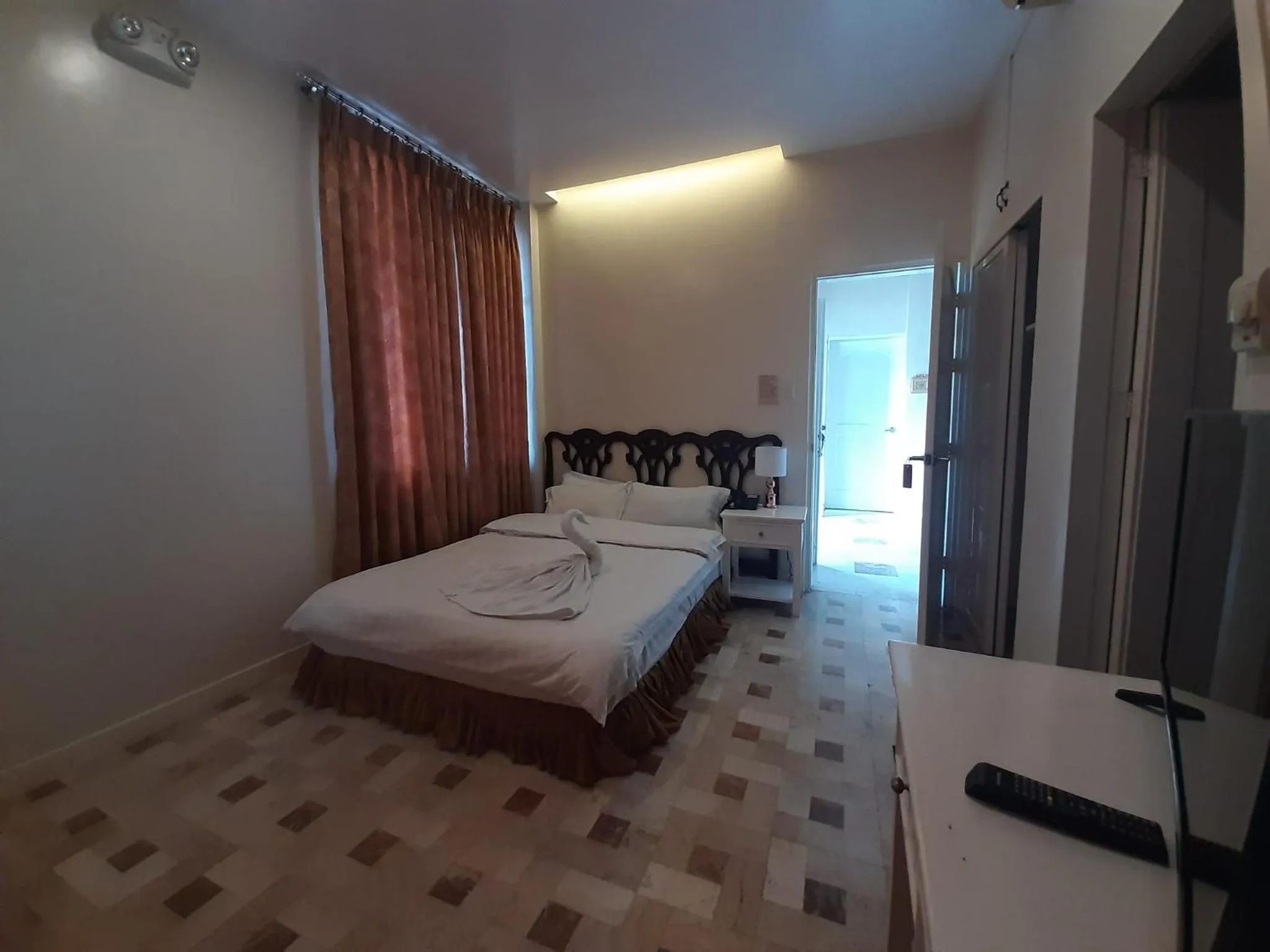 Bed in RedDoorz at Balatas Magsaysay Road Naga City