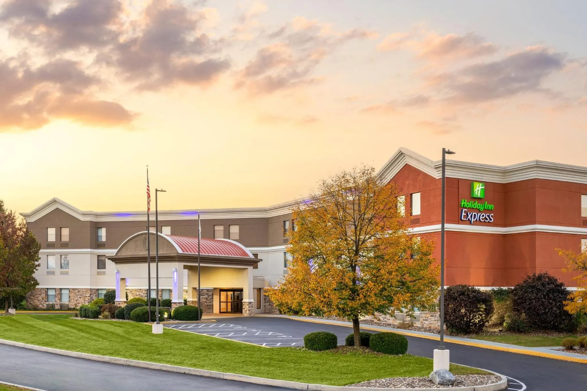 Property building in Holiday Inn Express Harrisburg I-81 - Hershey By IHG