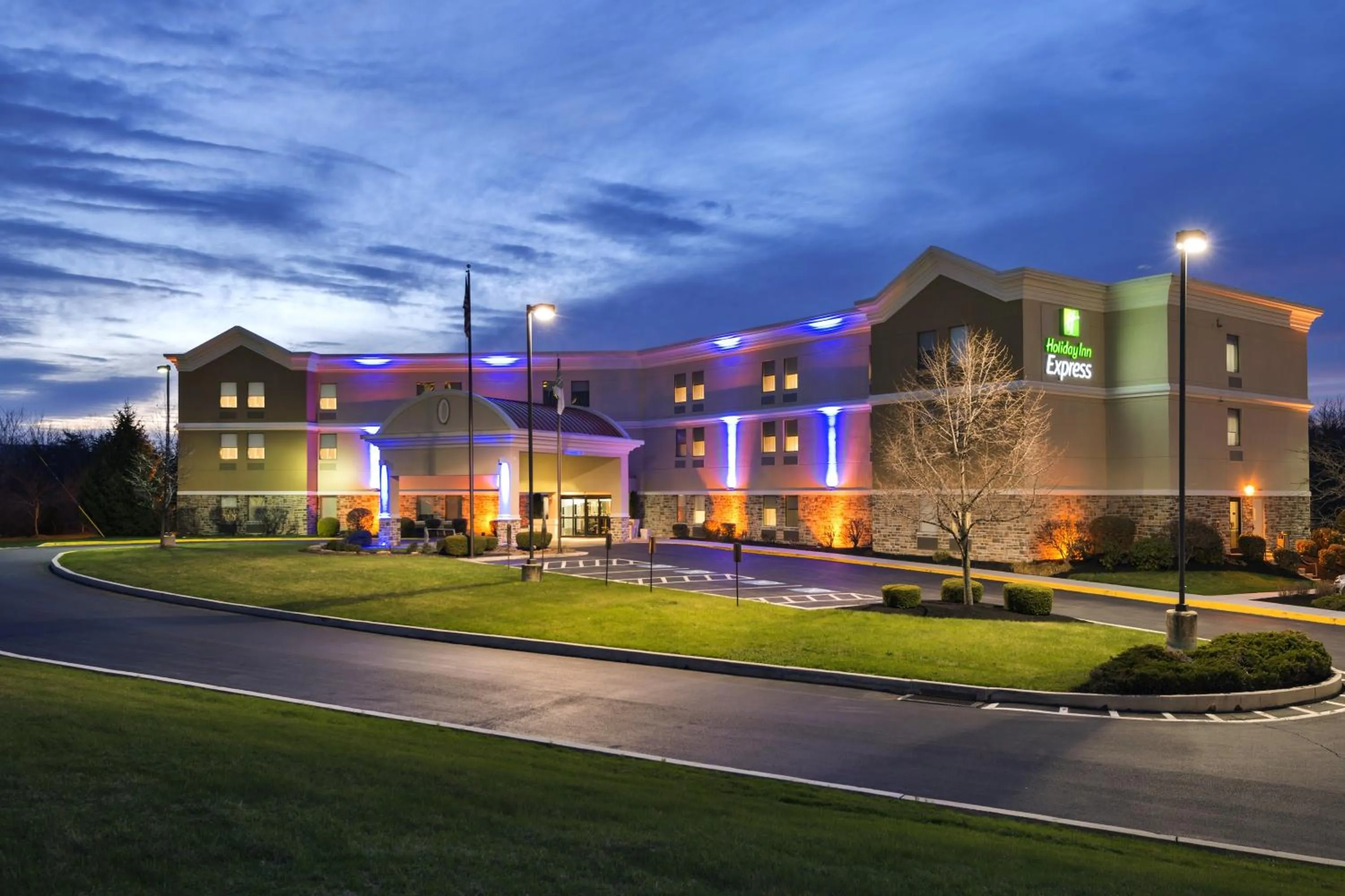 Property building in Holiday Inn Express Harrisburg I-81 - Hershey By IHG