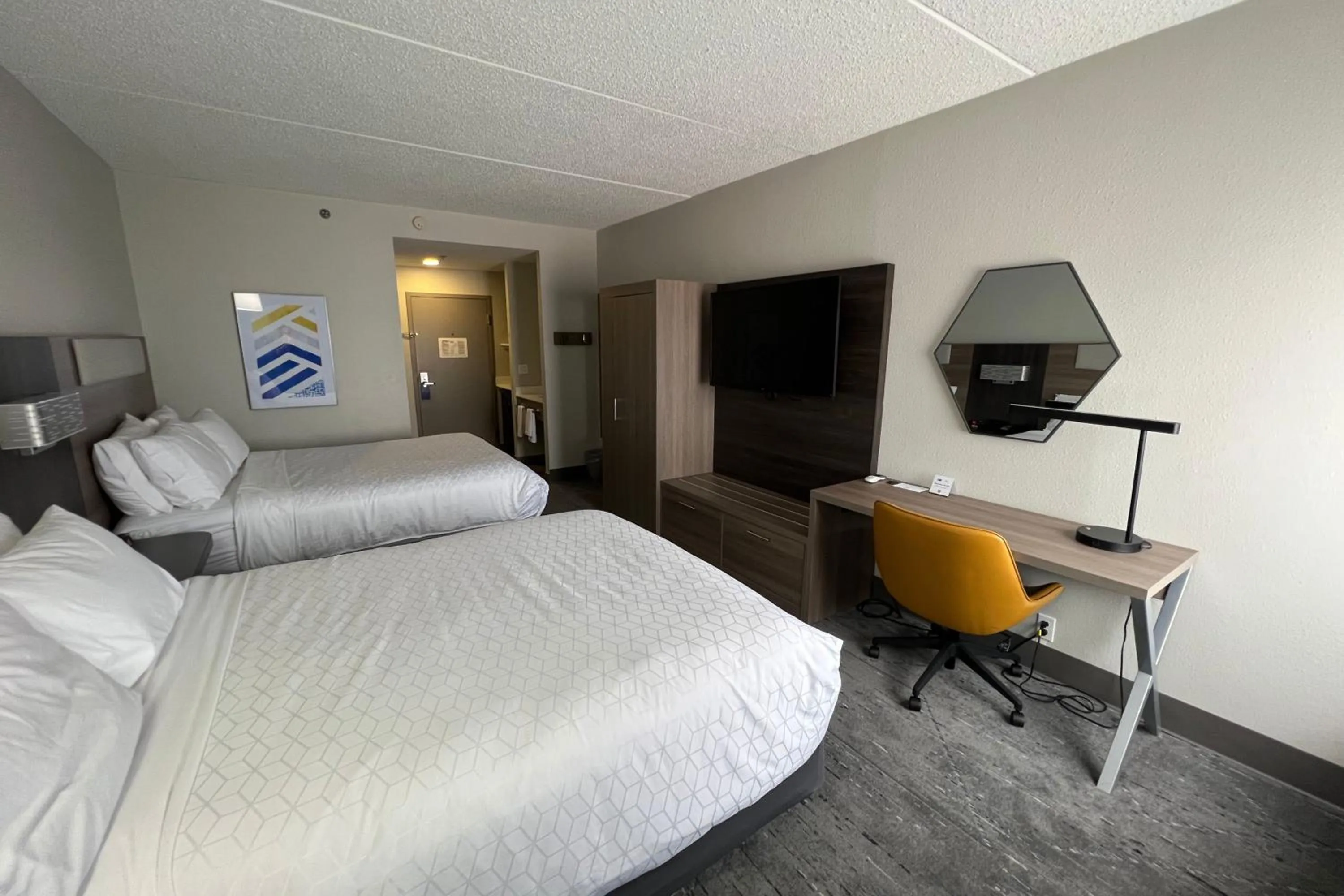 Bedroom, Bed in Holiday Inn Express Harrisburg I-81 - Hershey By IHG