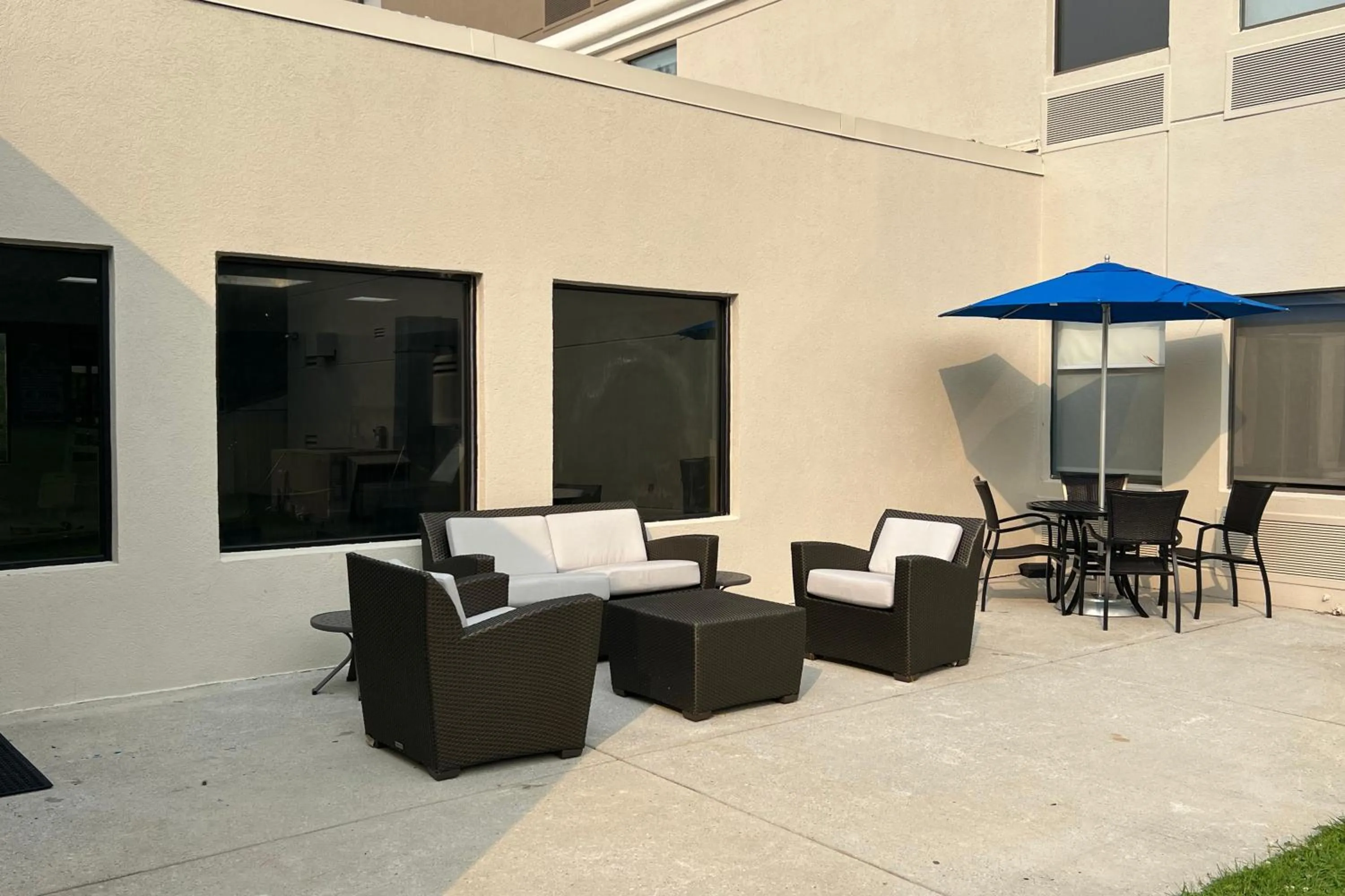 Swimming pool in Holiday Inn Express Harrisburg I-81 - Hershey By IHG