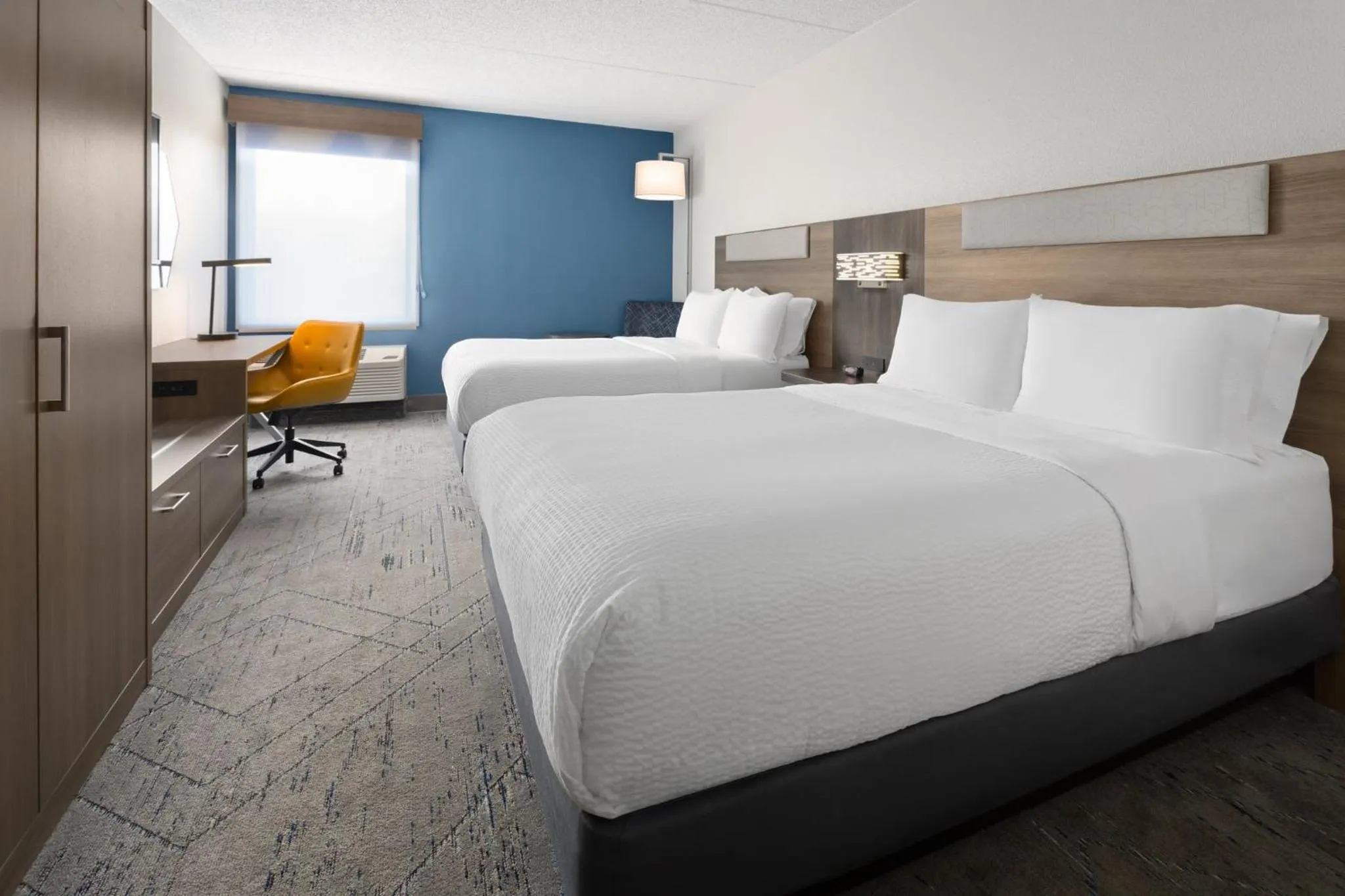 Photo of the whole room, Bed in Holiday Inn Express Harrisburg I-81 - Hershey By IHG