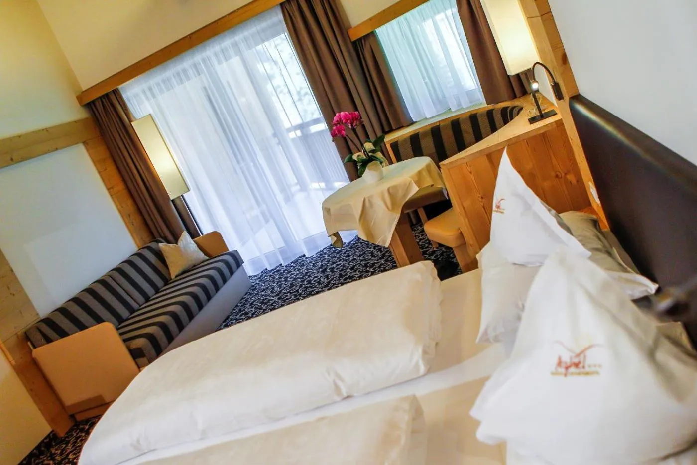 Photo of the whole room, Bed in Hotel Garni Aghel