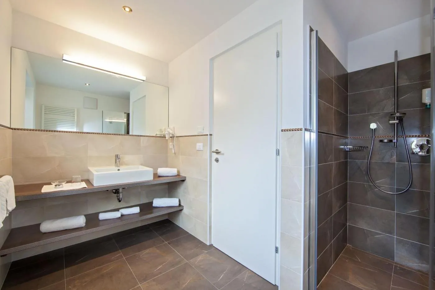 Bathroom in Hotel Garni Aghel