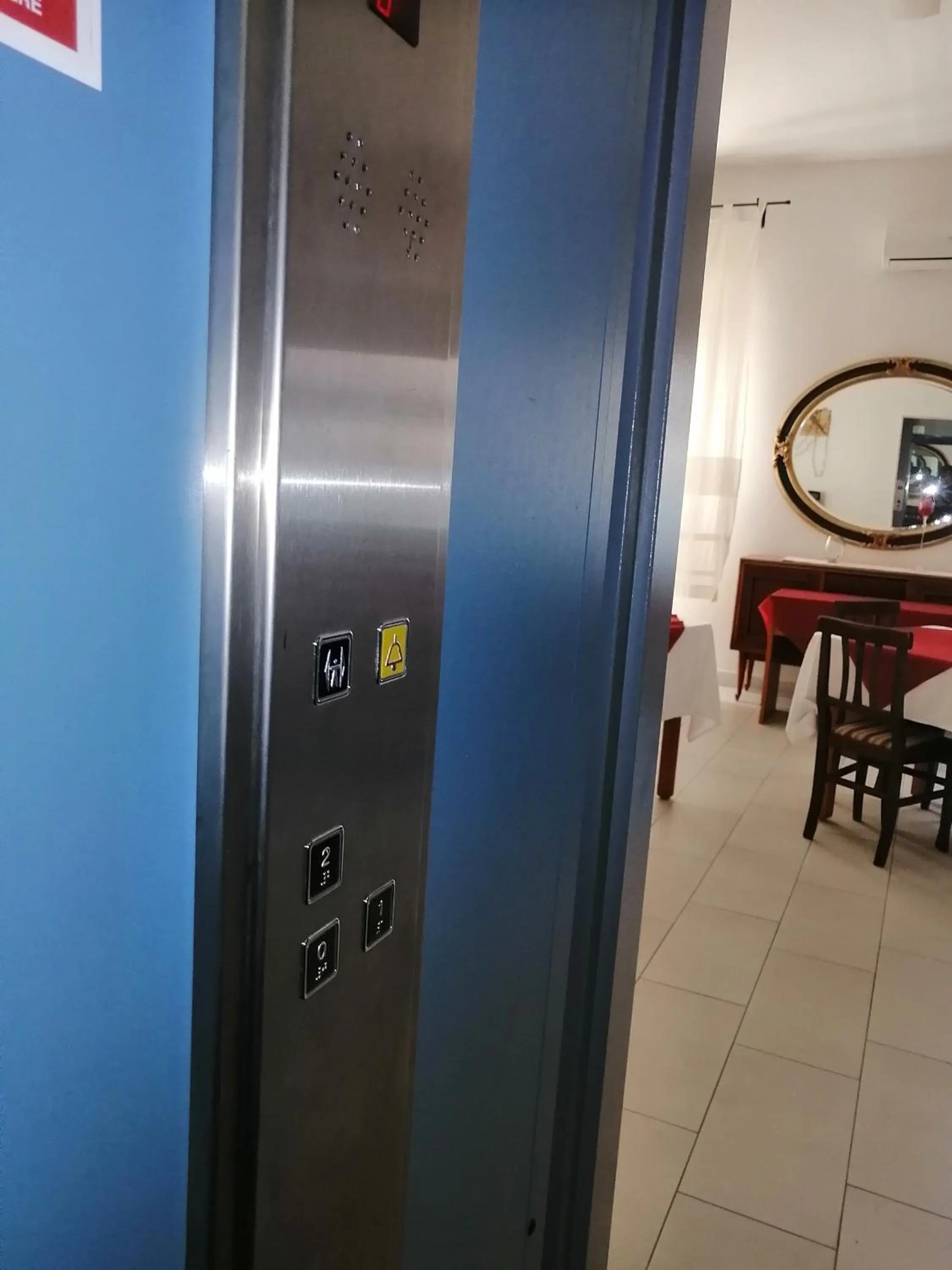 elevator in Hotel Soleo
