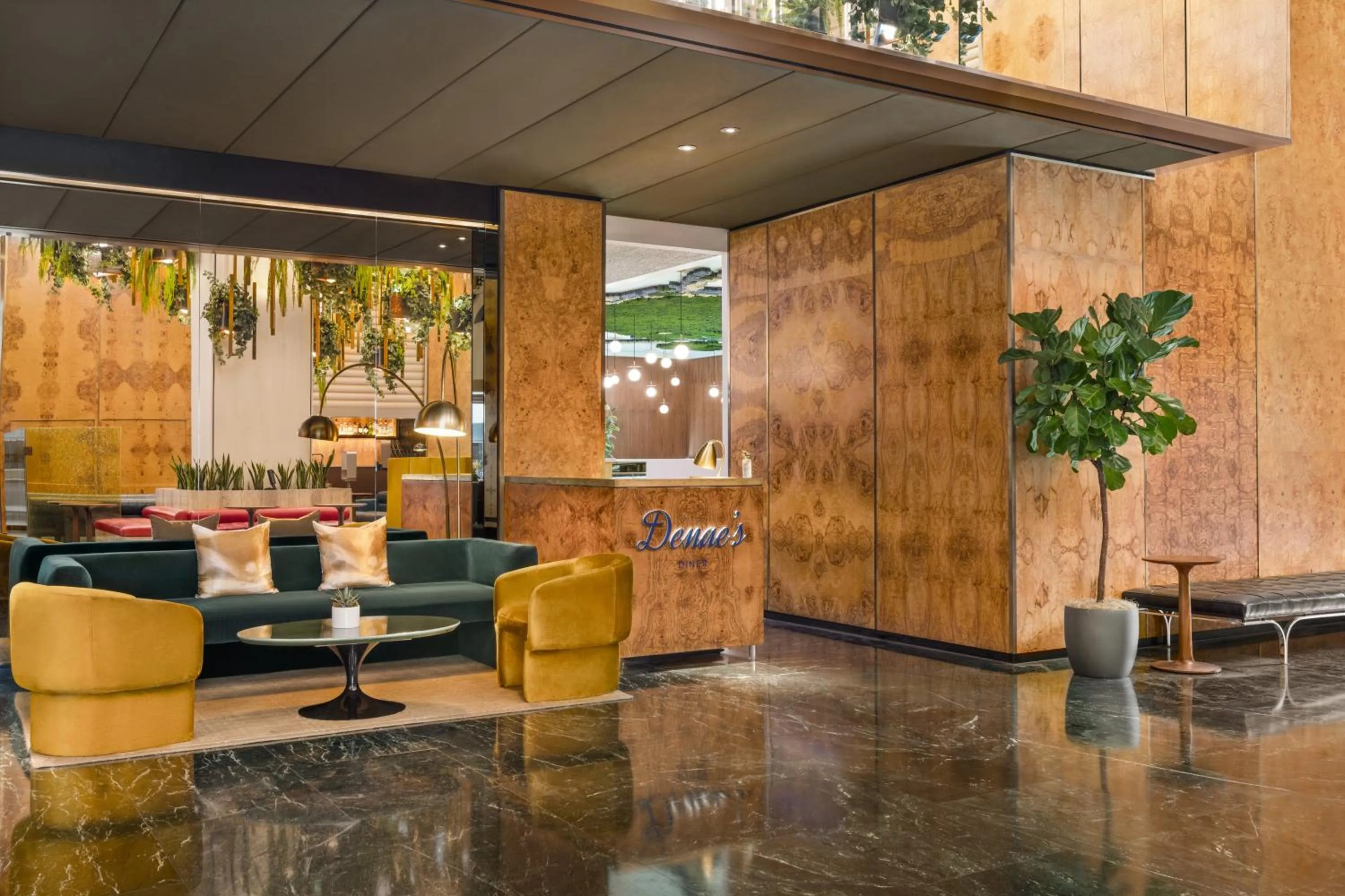 Restaurant/places to eat in The Delphi Downtown LA