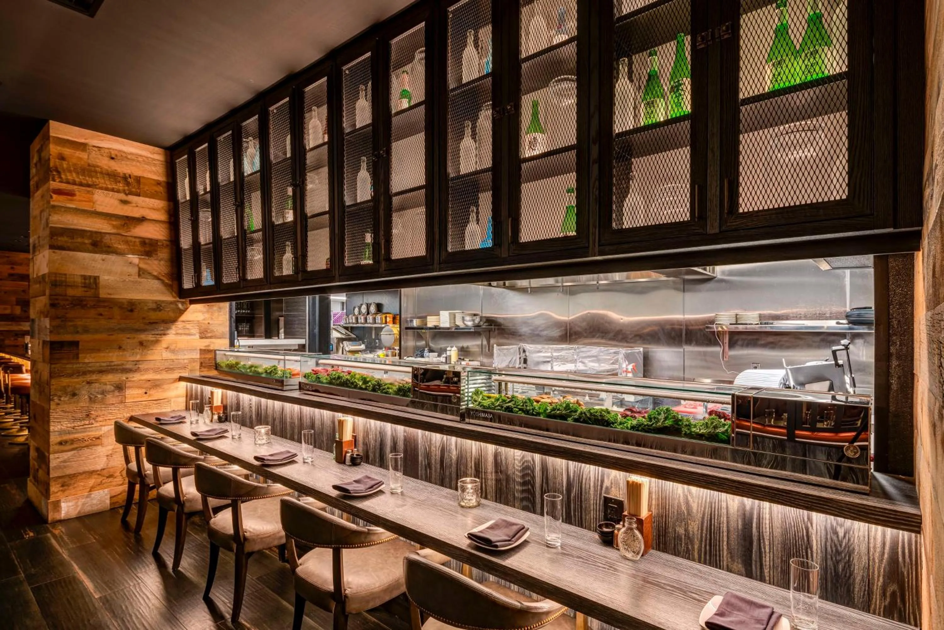 Lounge or bar in The Diplomat Beach Resort Hollywood, Curio Collection by Hilton