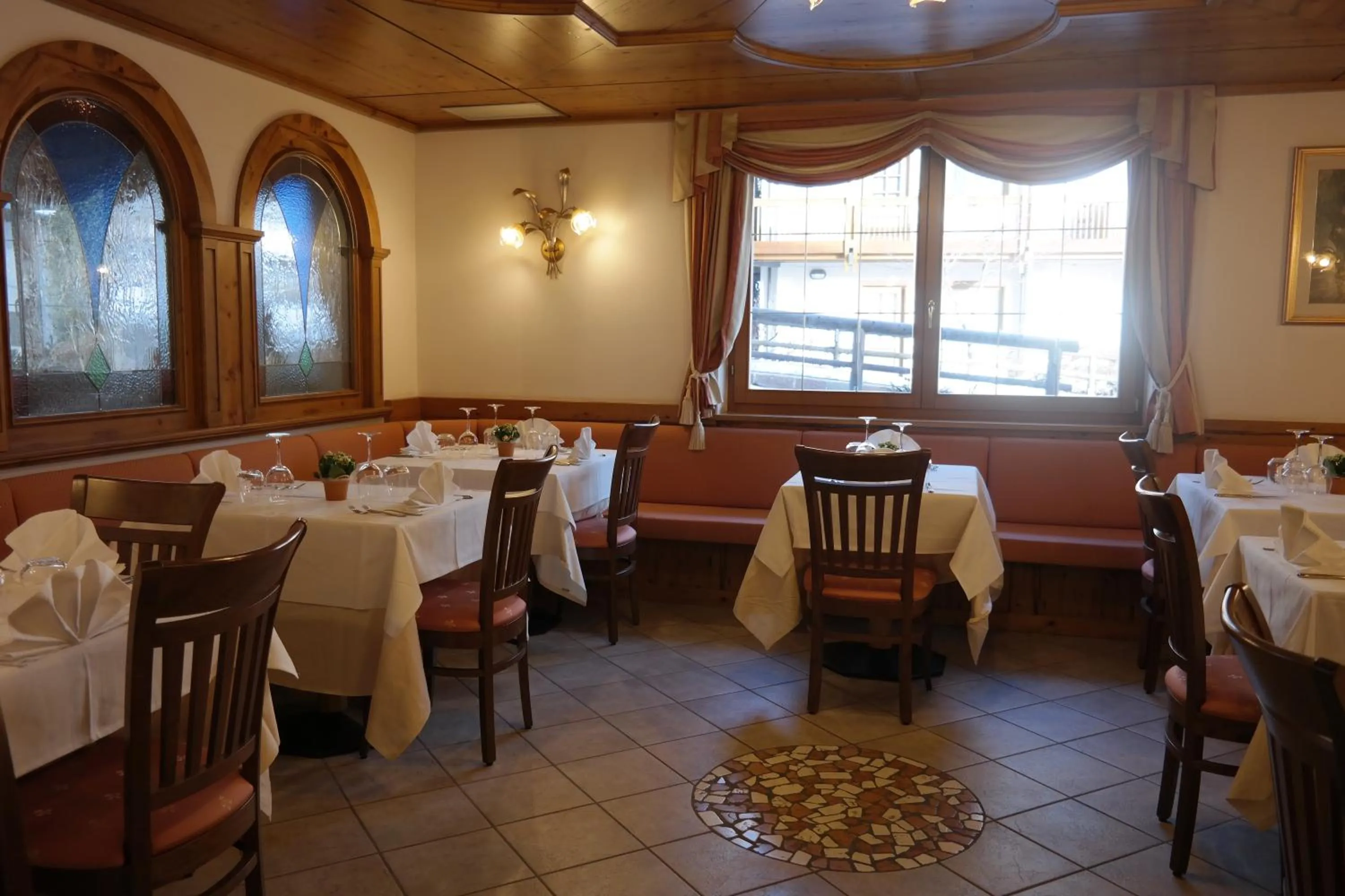 Restaurant/places to eat in Hotel Villa Aurora