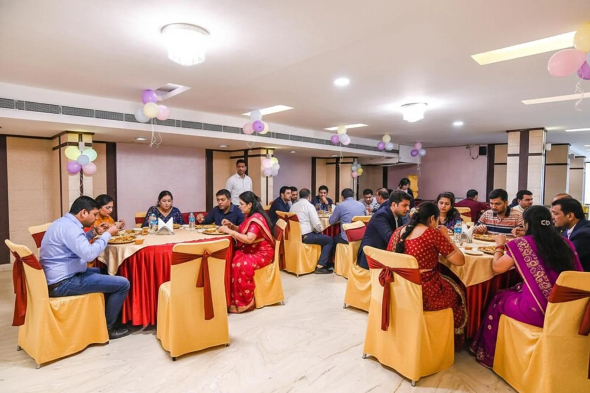 Restaurant/places to eat in Via Raj Residency II