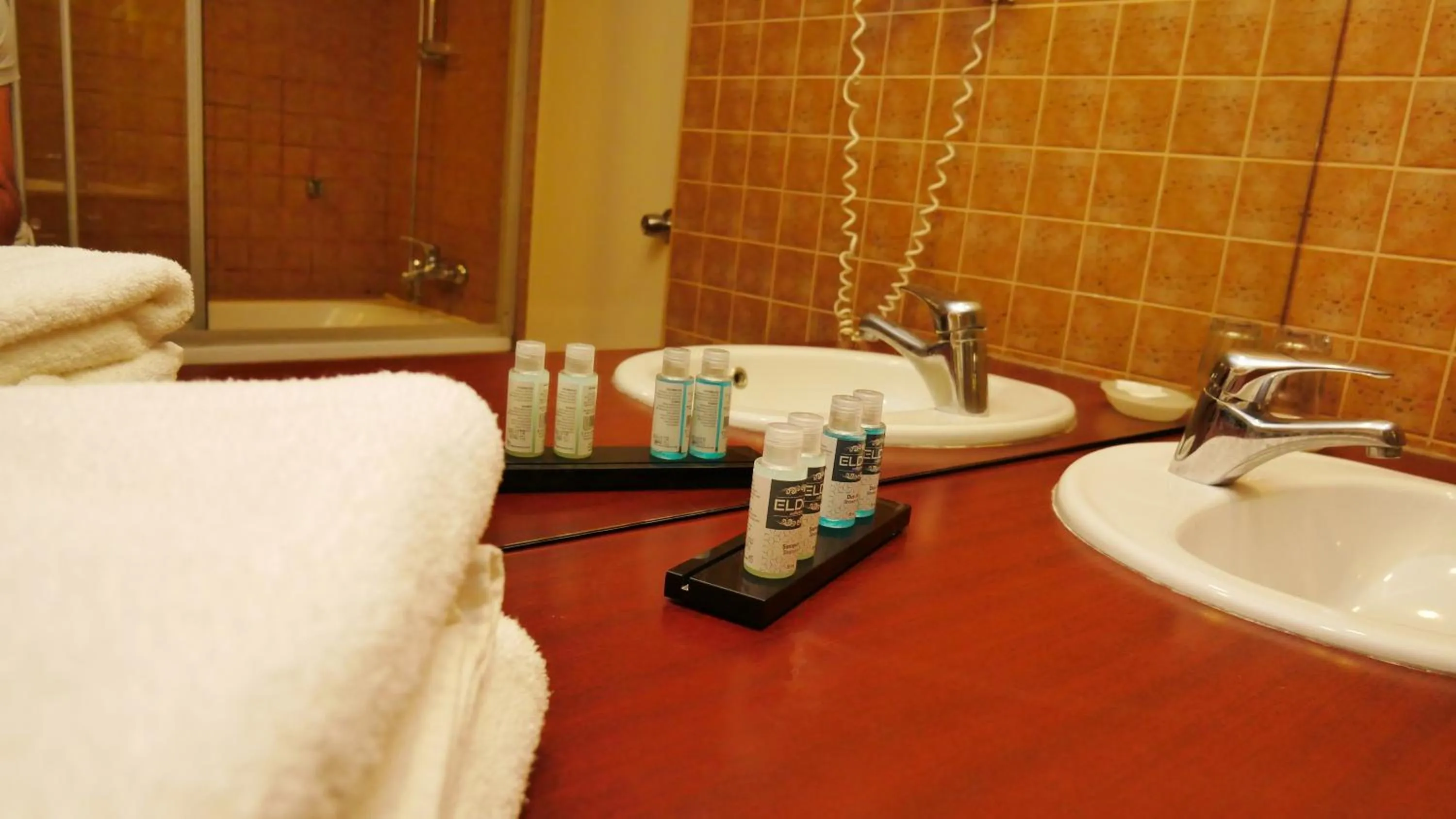 Bathroom in TALEN OTEL