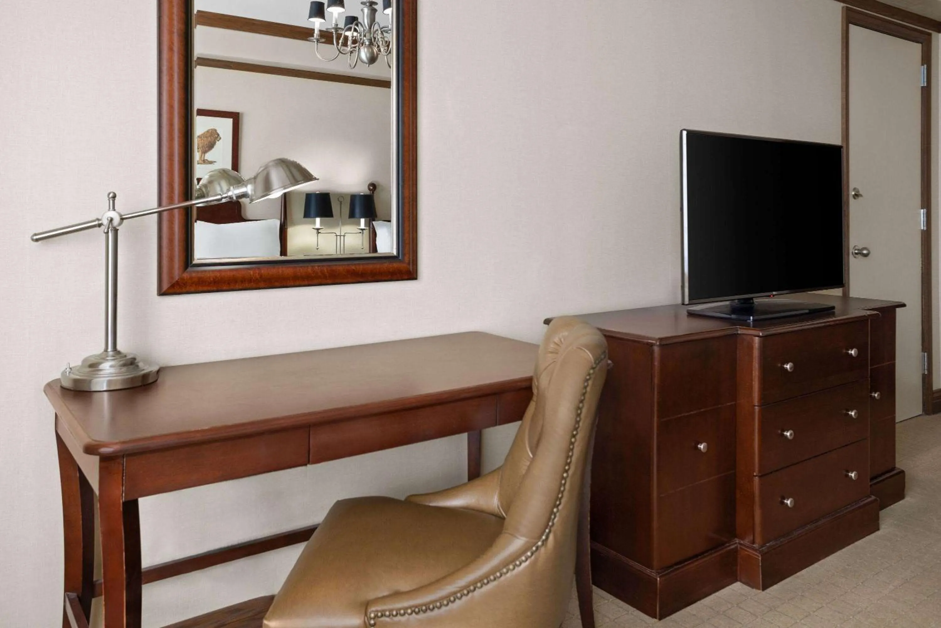 Photo of the whole room in The Blakely by LuxUrban