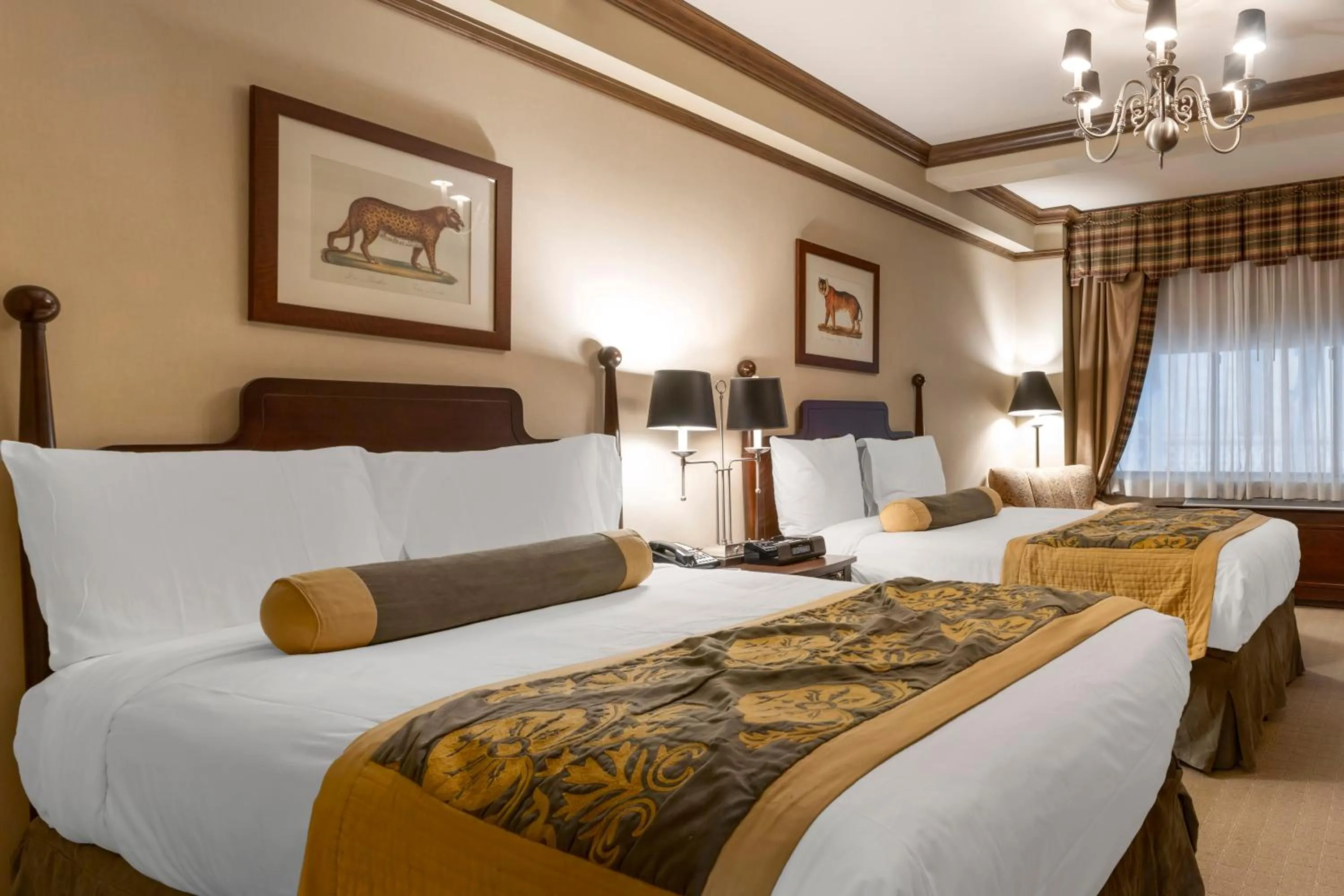 Bedroom in The Blakely by LuxUrban