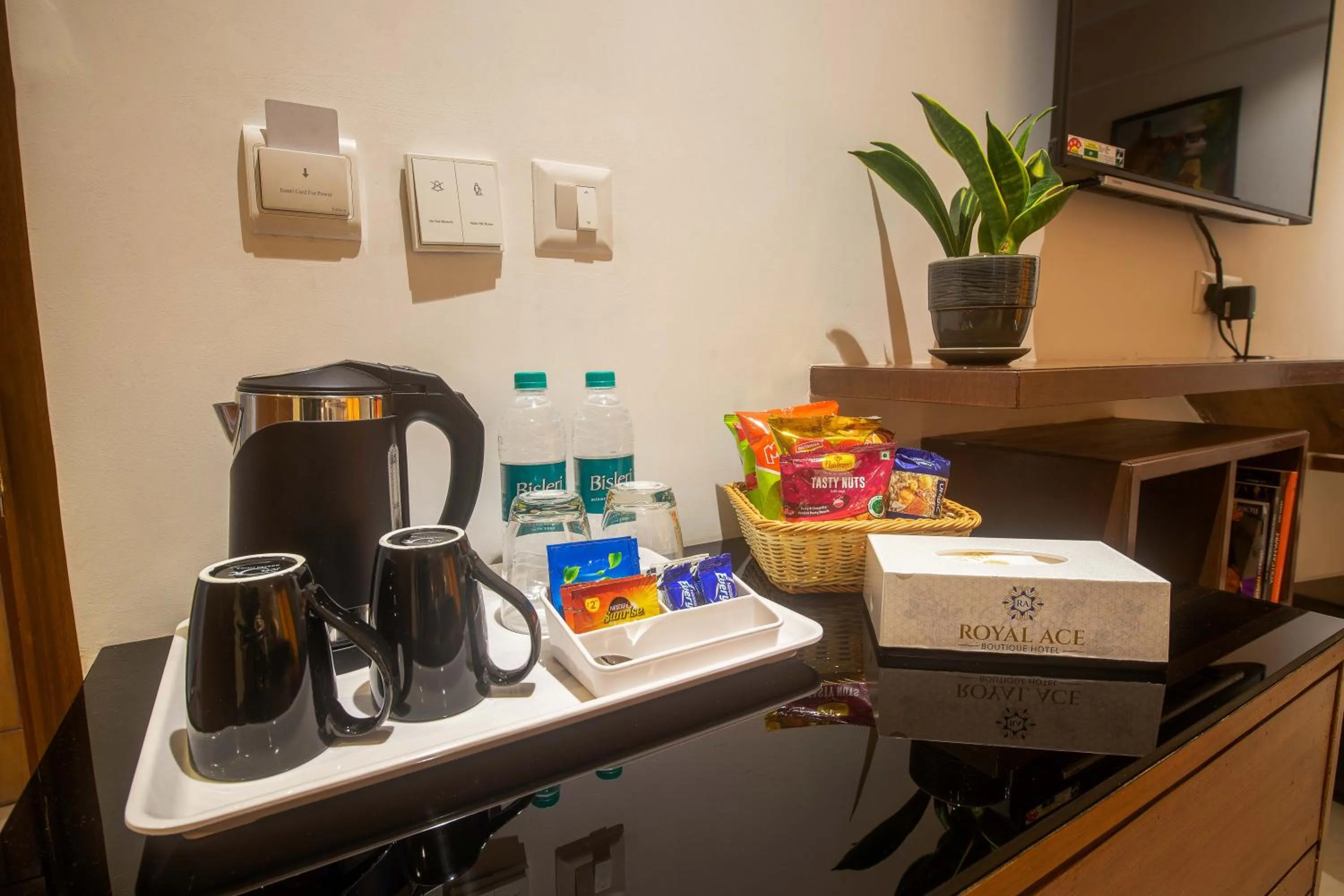 Coffee/tea facilities in Royal Ace Boutique Hotel