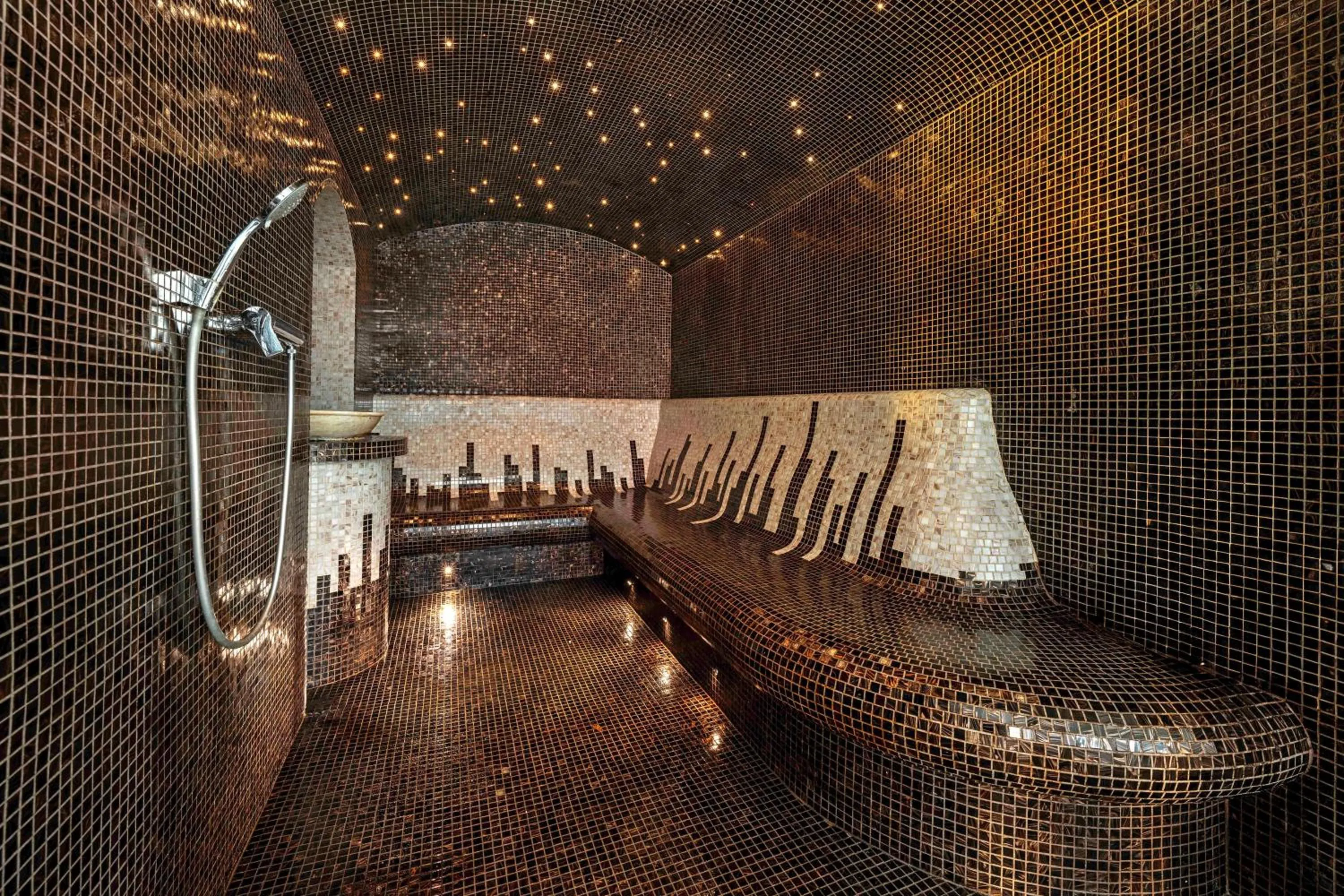Steam room in Wellton Centrum Hotel & SPA