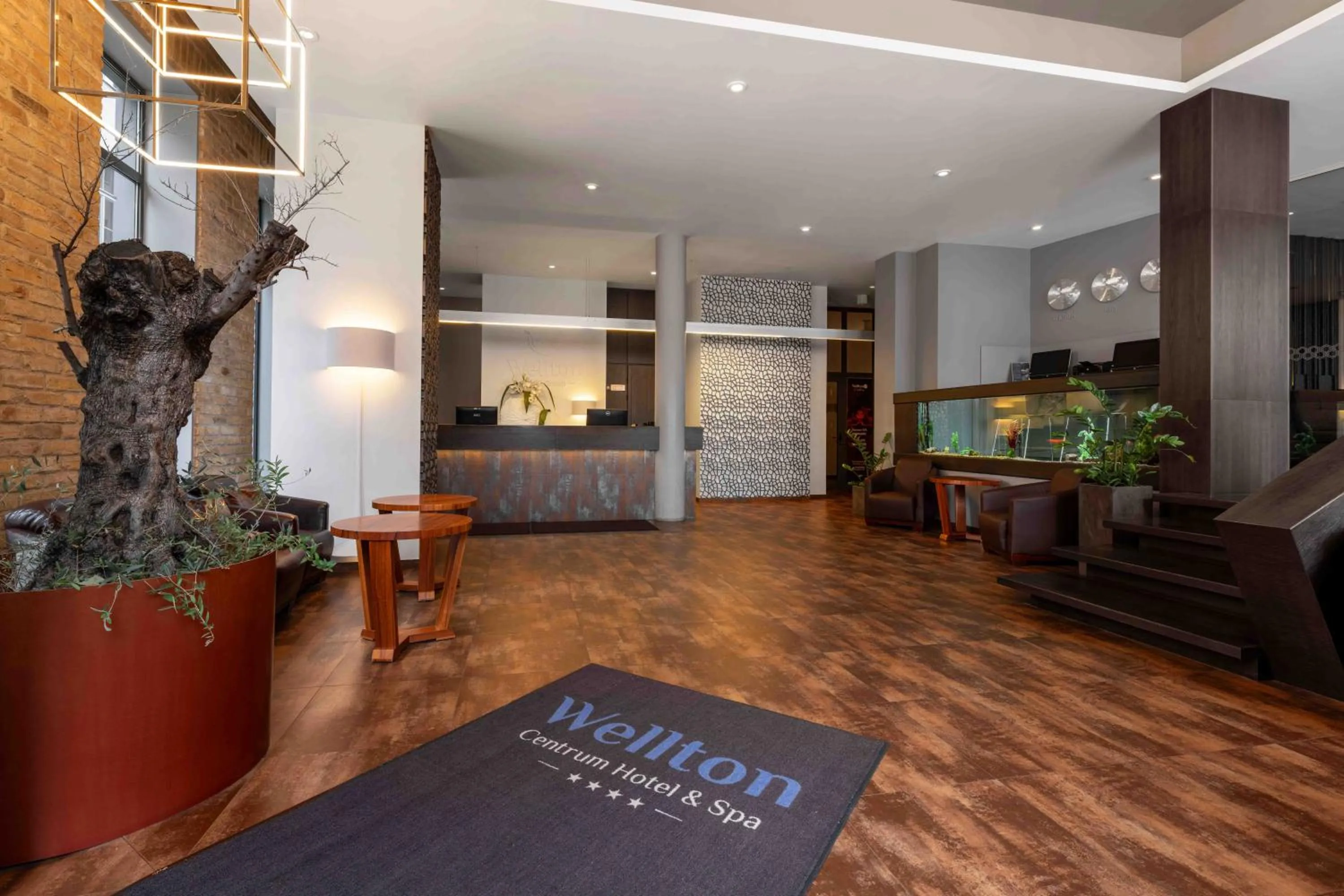 Lobby or reception in Wellton Centrum Hotel & SPA