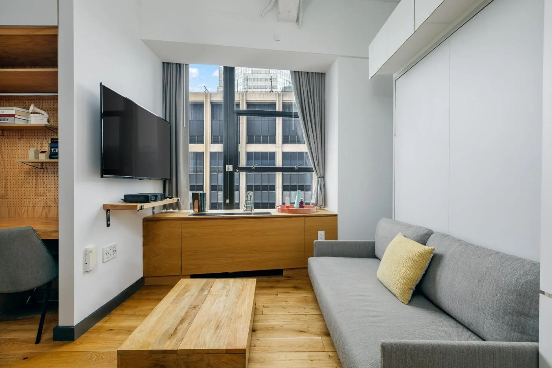 Living room in Placemakr Wall Street