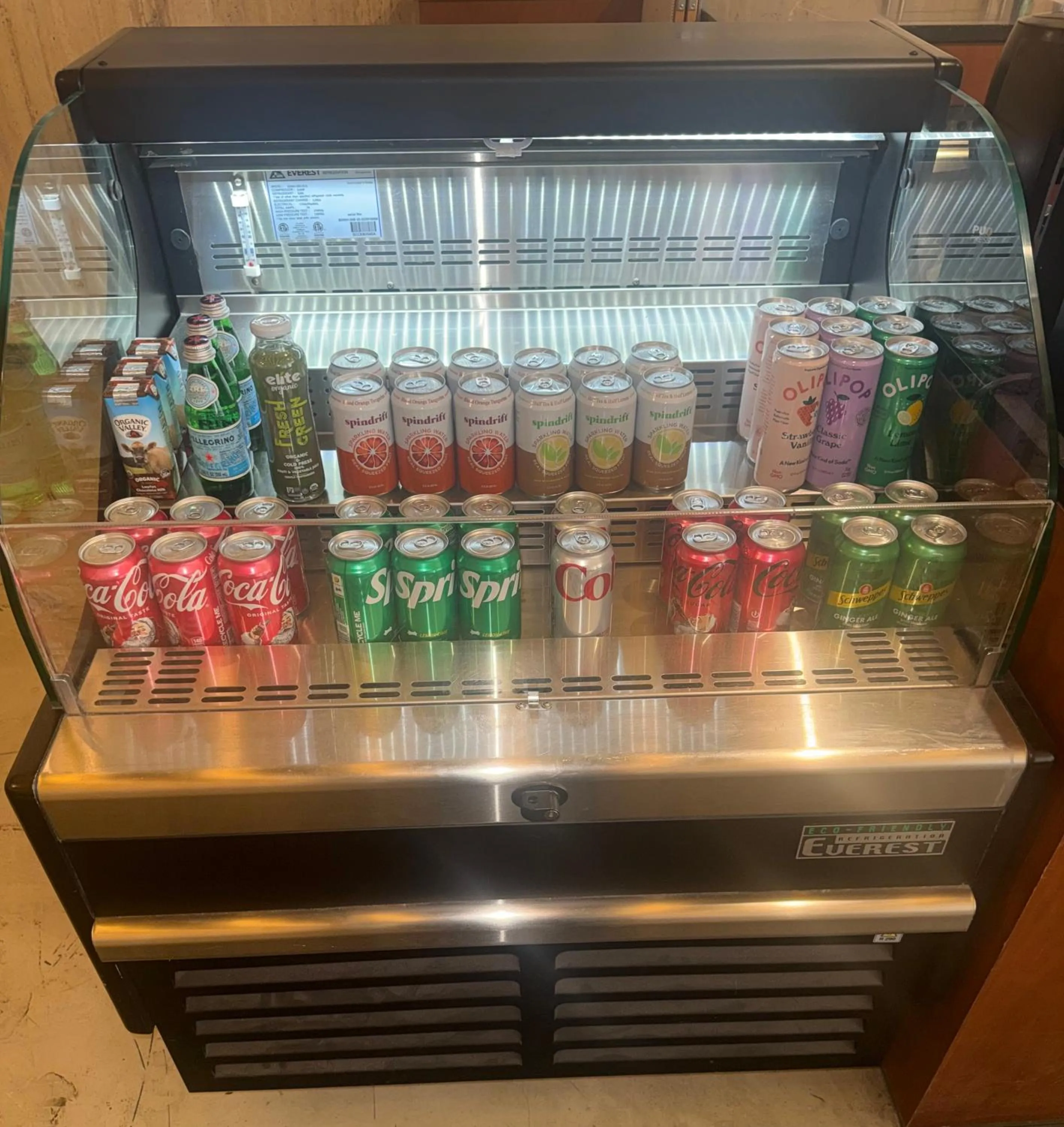 Breakfast in Placemakr Wall Street