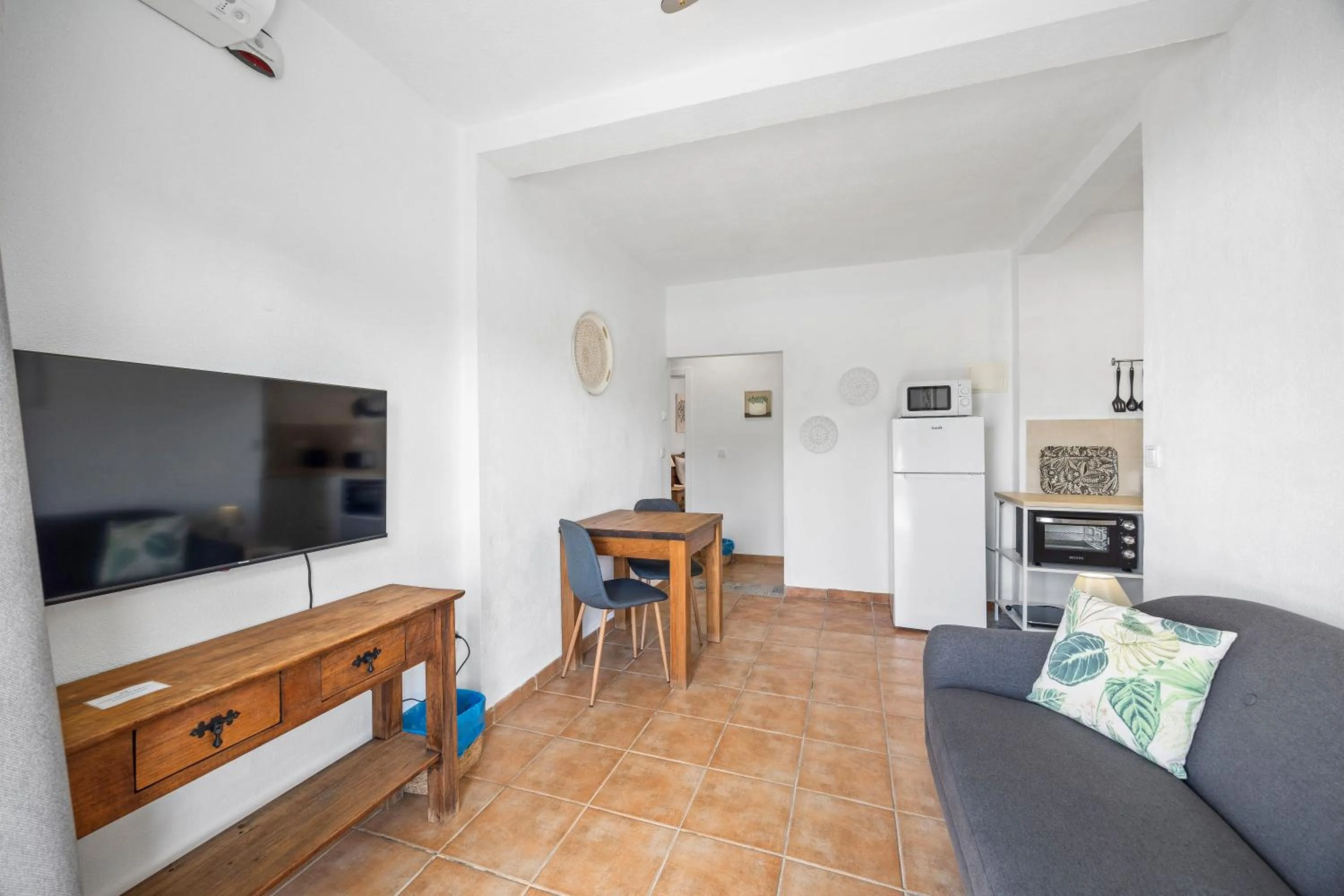 TV and multimedia in Casa Jardim Oasis