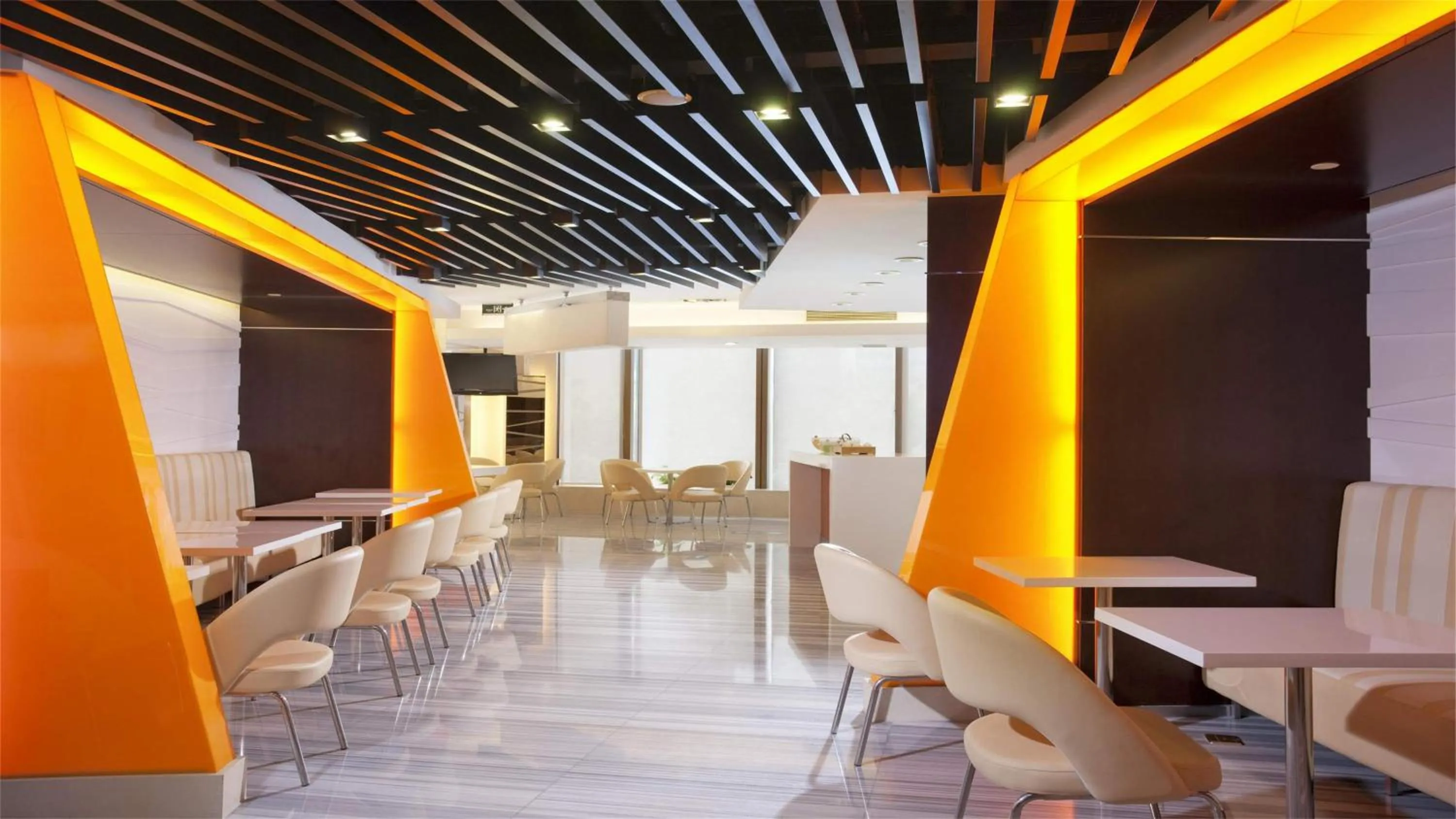 Restaurant/places to eat in Holiday Inn Express Beijing Temple of Heaven by IHG