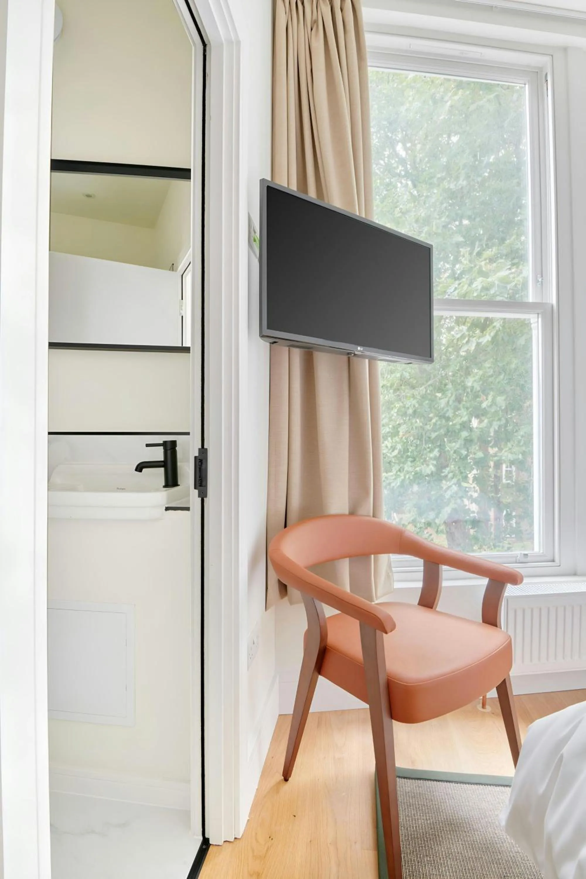 Bedroom, Bed in The Prince Hotel Vauxhall, Sonder by Marriott Bonvoy