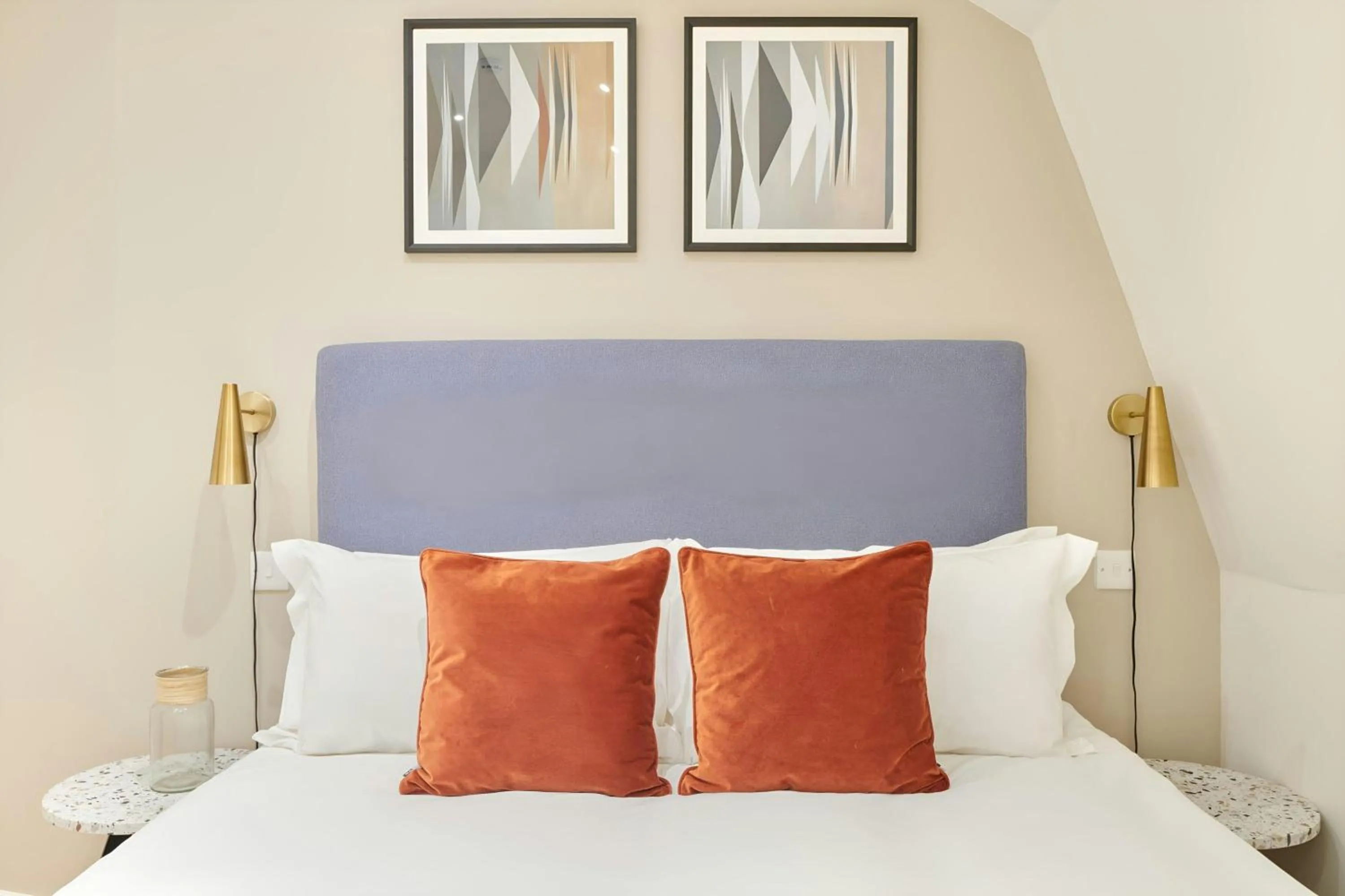 Photo of the whole room, Bed in The Prince Hotel Vauxhall, Sonder by Marriott Bonvoy