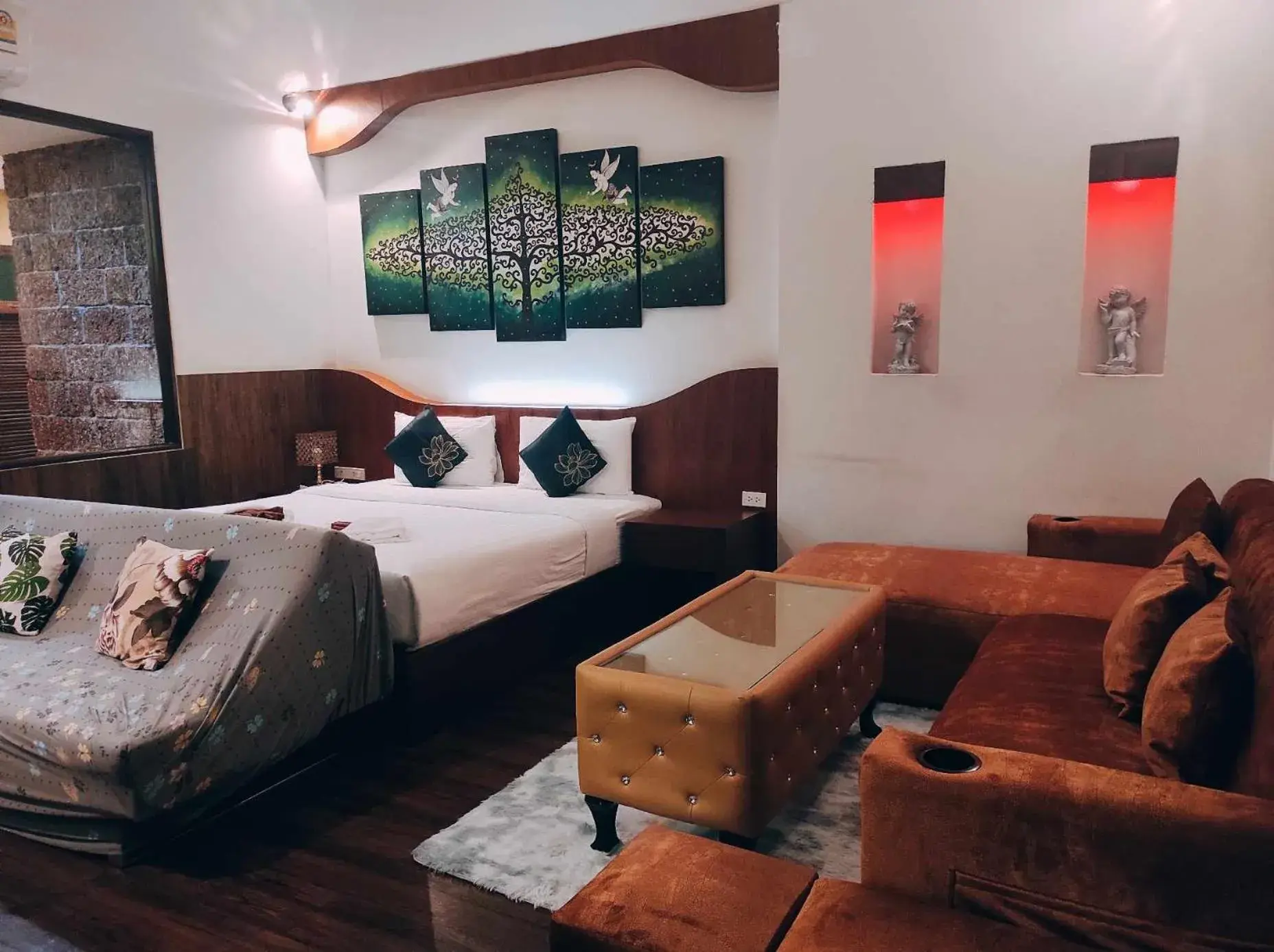 Superior Double Room with Pool View in Foresto Sukhothai Guesthome Superior Double Room with Pool View in Foresto Sukhothai Guesthome