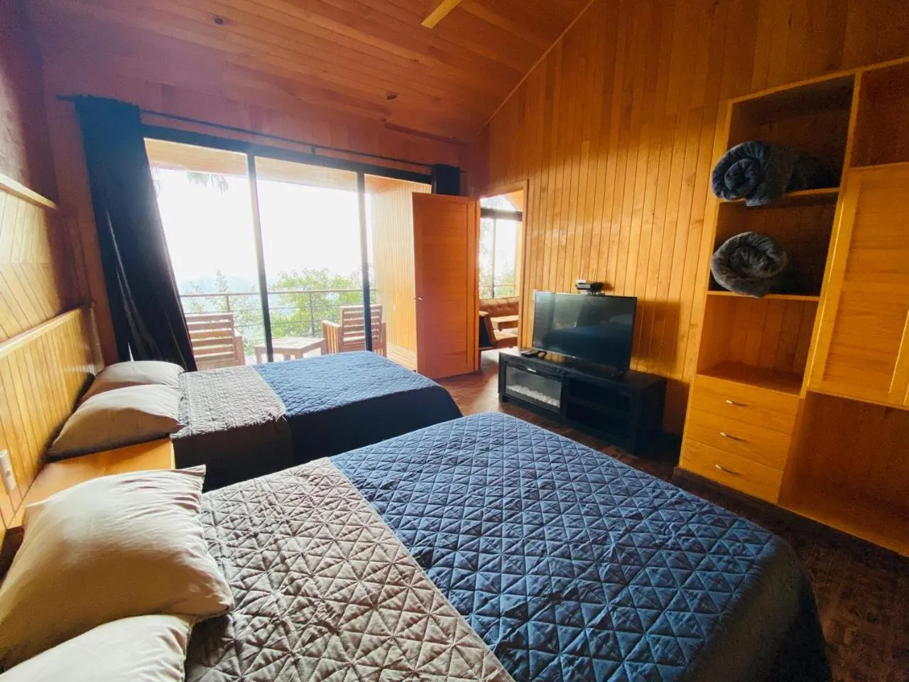 Alto de la Sierra by Rotamundos