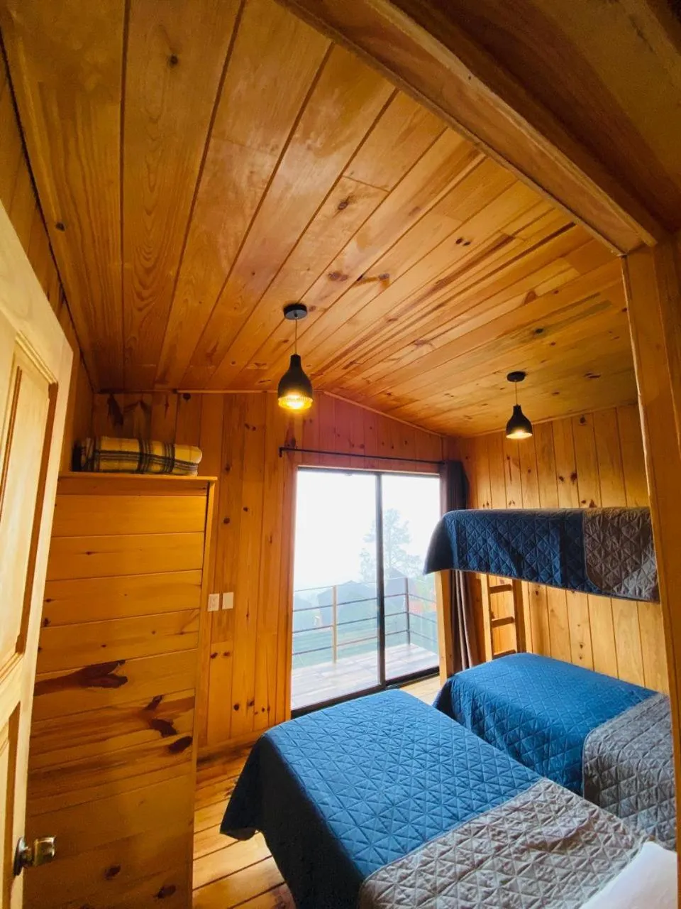 Alto de la Sierra by Rotamundos