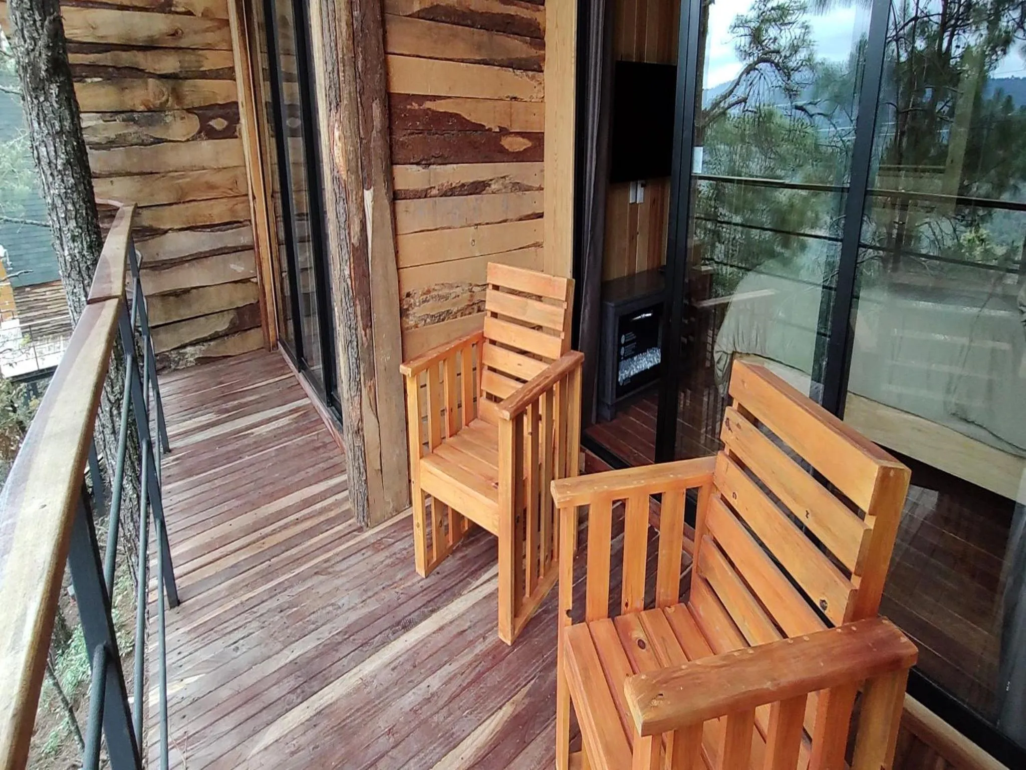 Alto de la Sierra by Rotamundos