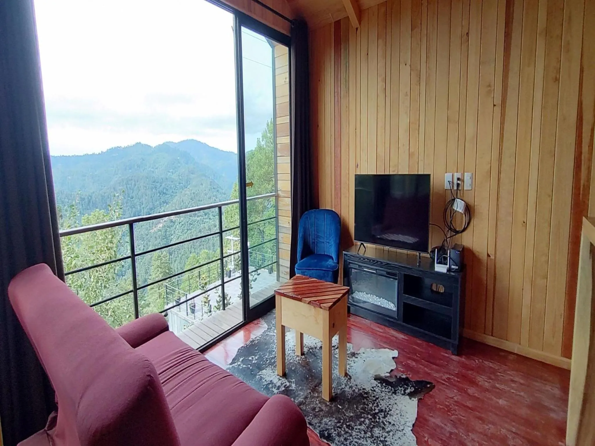 Alto de la Sierra by Rotamundos