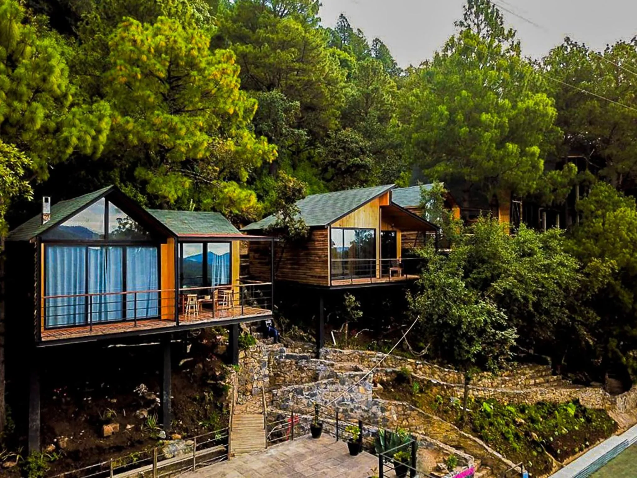 Property building in Alto de la Sierra by Rotamundos