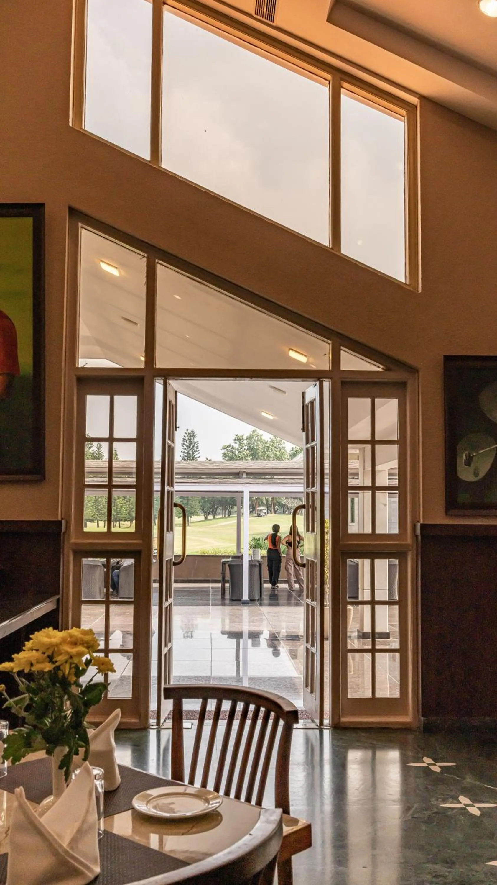 Restaurant/places to eat in Eagleton The Golf Resort