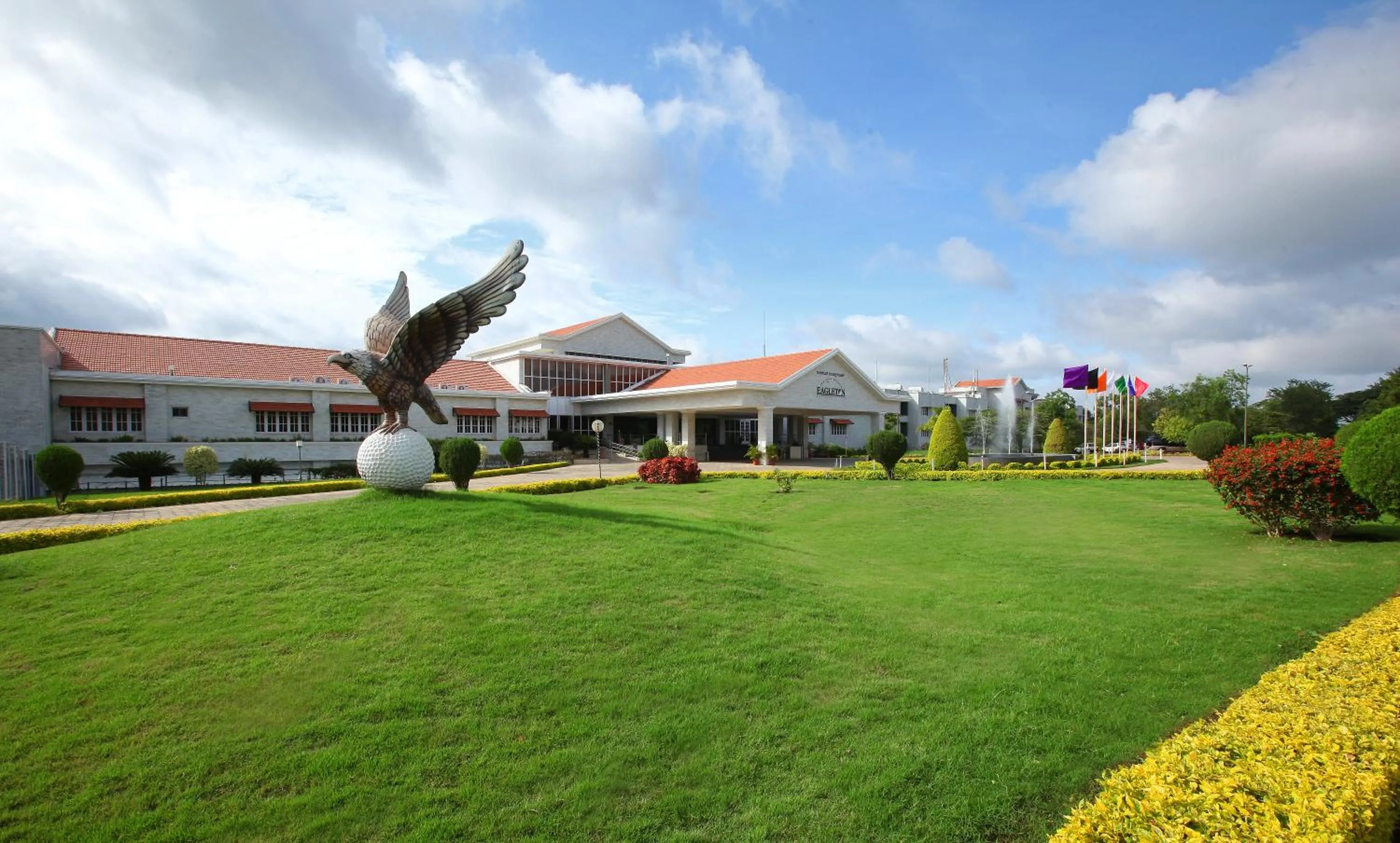 Facade/entrance in Eagleton The Golf Resort