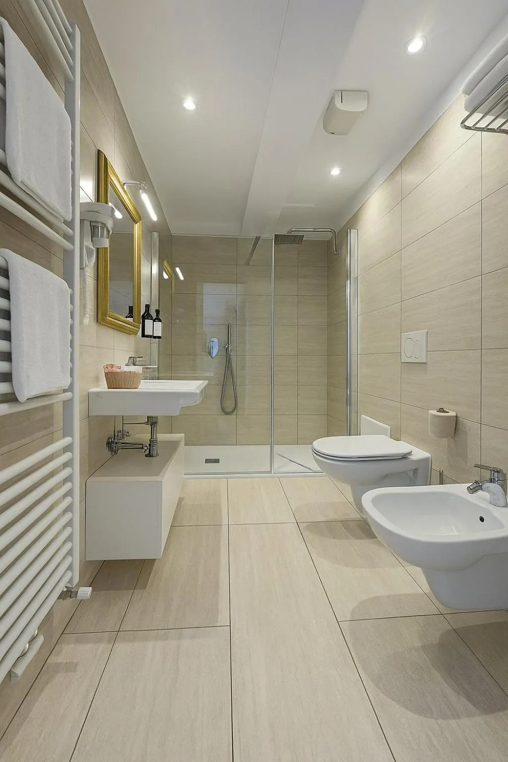 Hotel Riviera Panoramic Green Resort