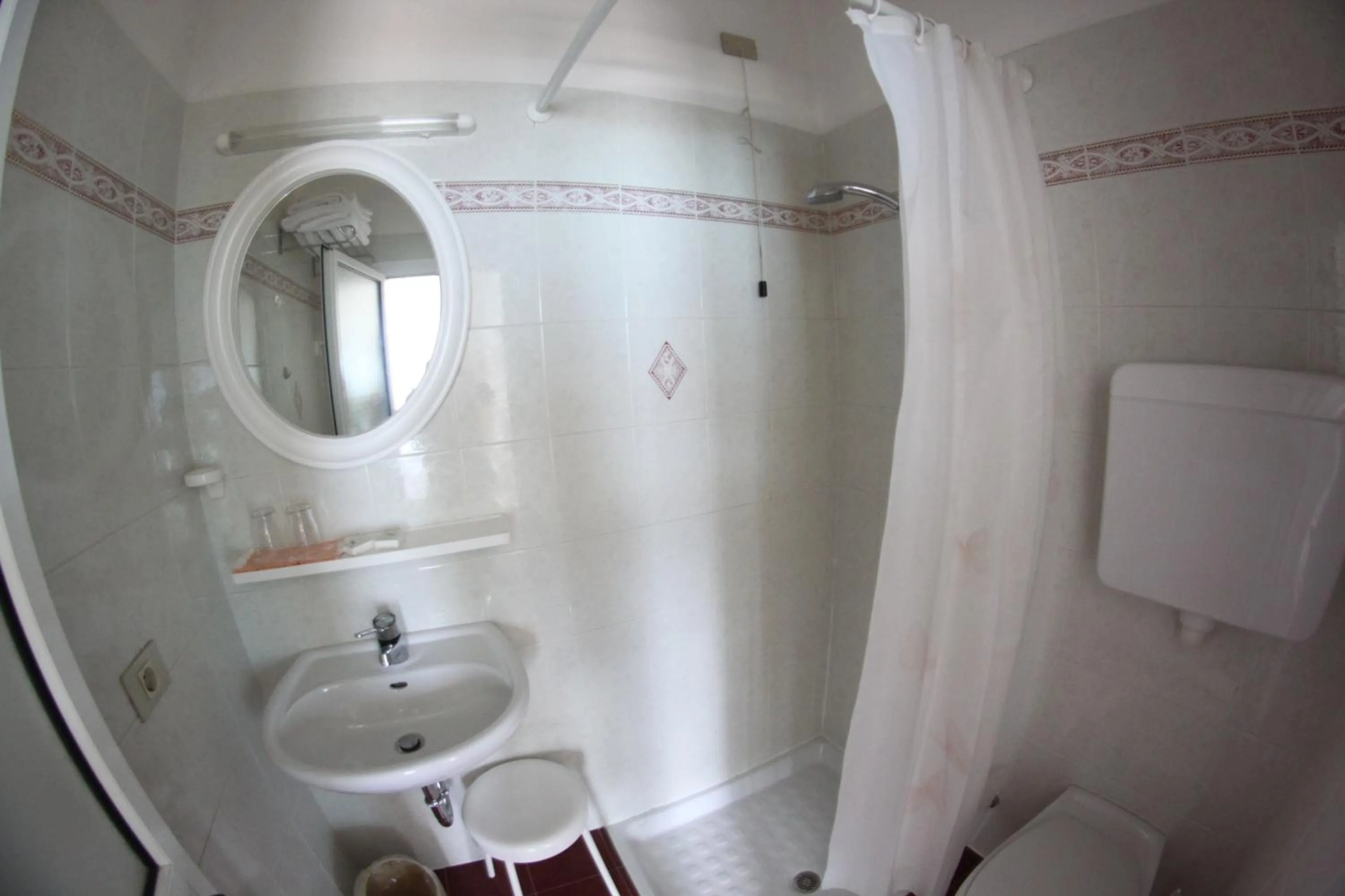 Bathroom in Hotel Riviera Panoramic Green Resort