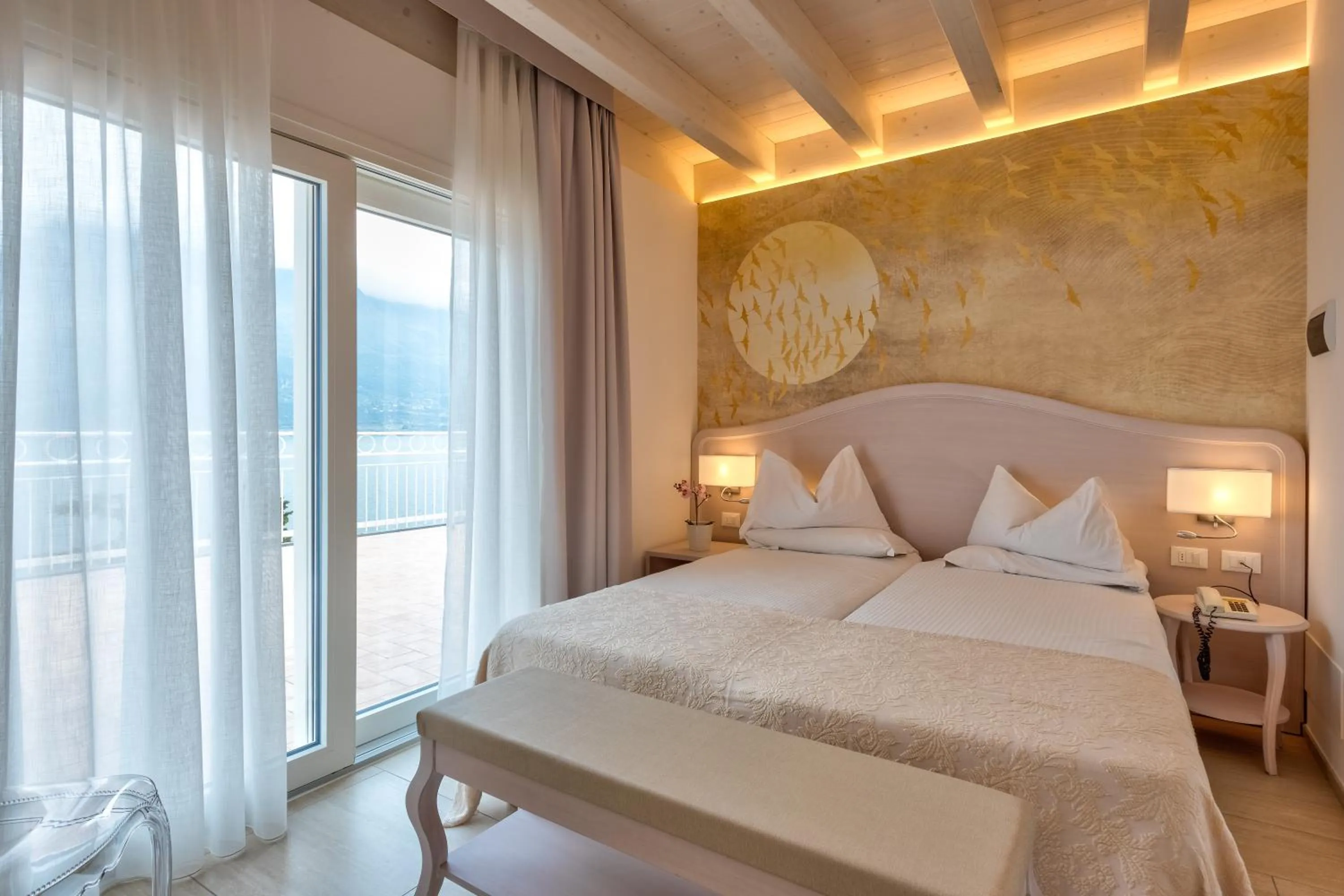 Balcony/Terrace, Bed in Hotel Riviera Panoramic Green Resort