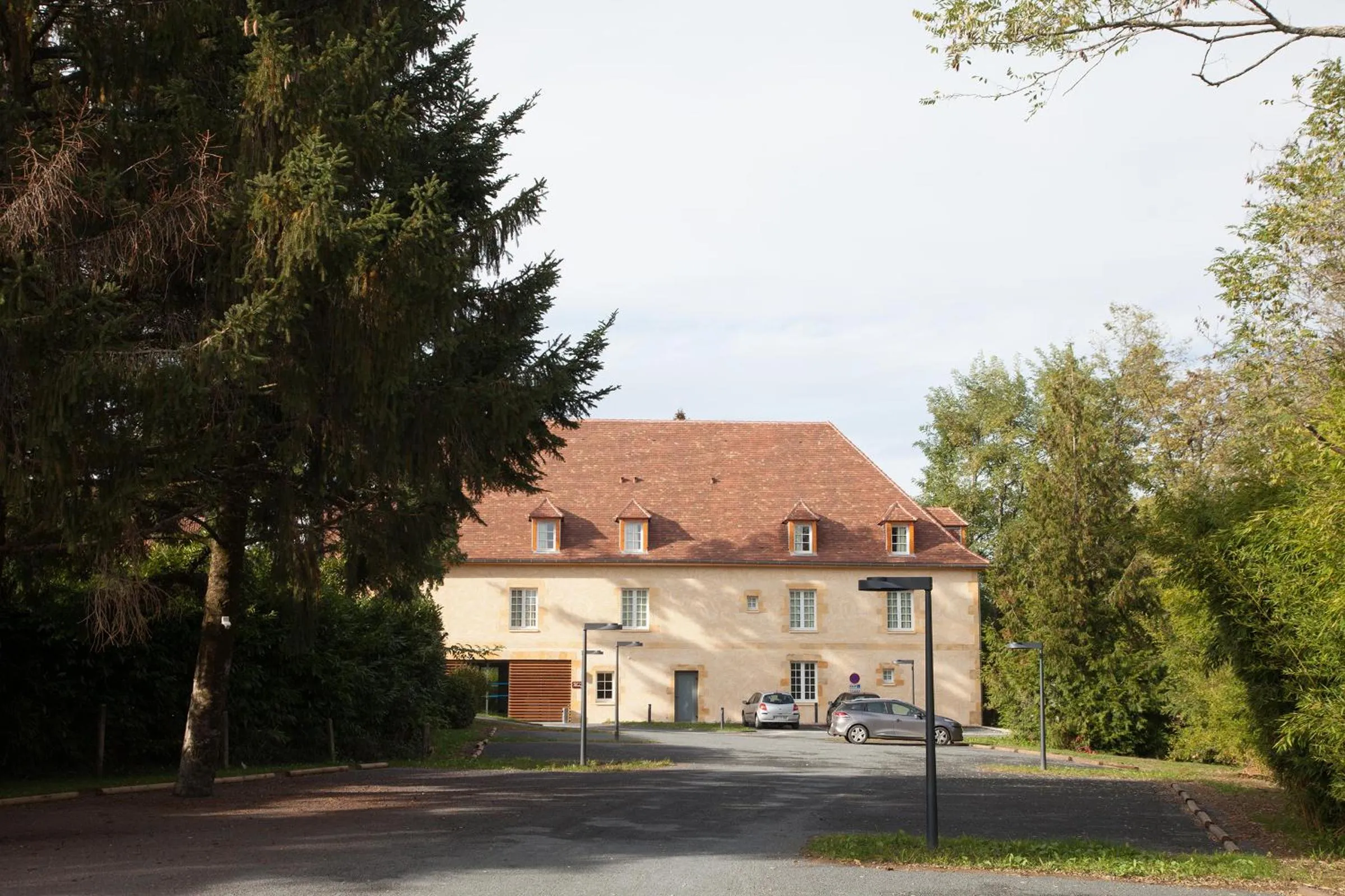 Property building in Hôtel La Hoirie
