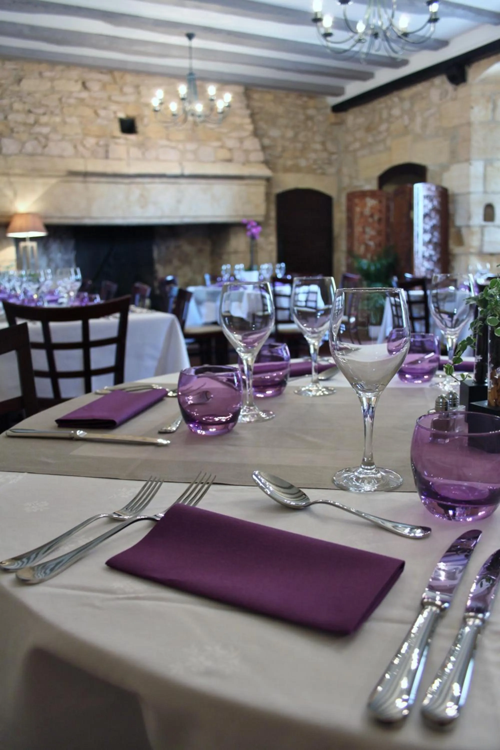 Restaurant/places to eat in Hôtel La Hoirie