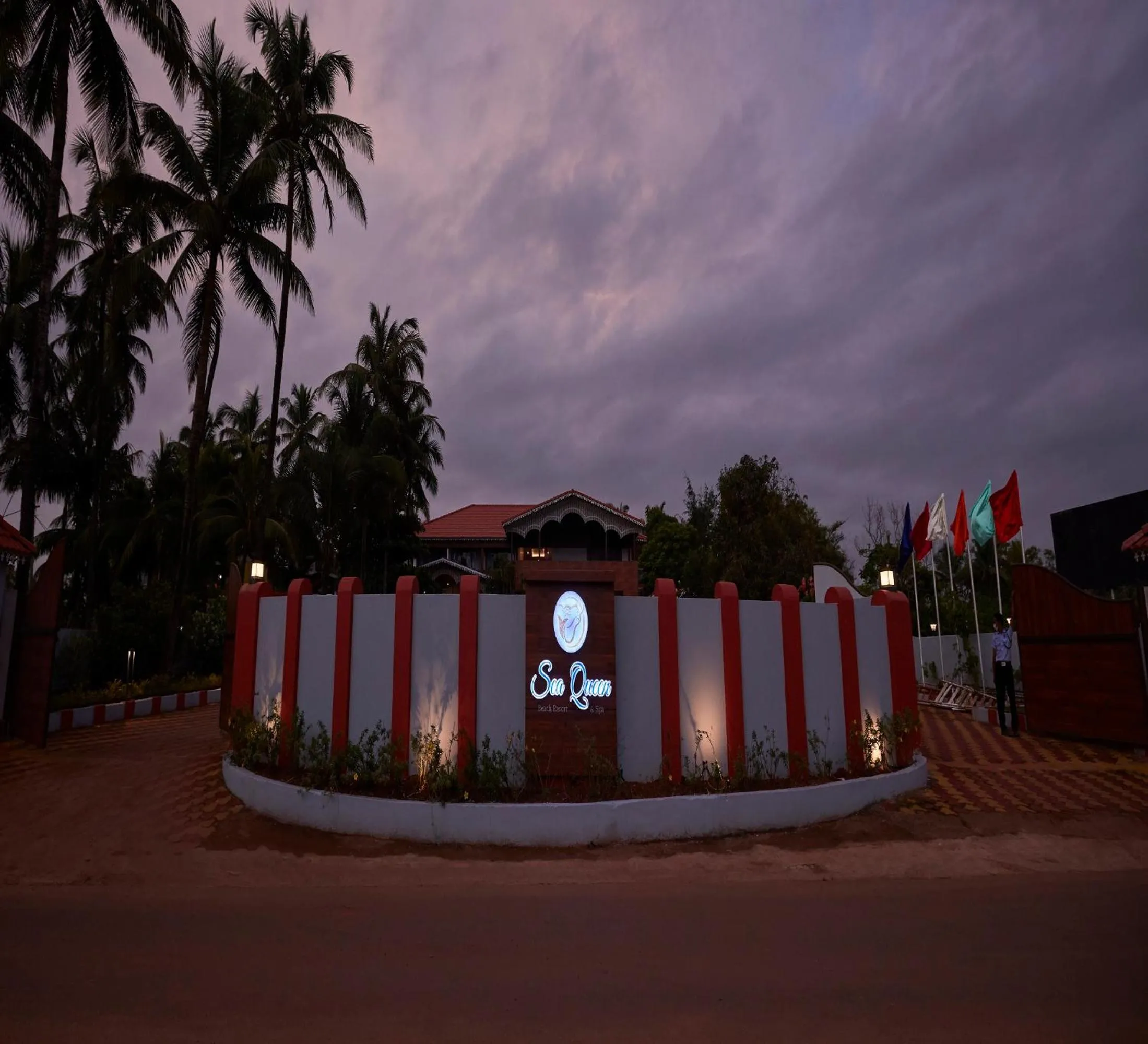 Facade/entrance in Sea Queen Beach Resort & Spa