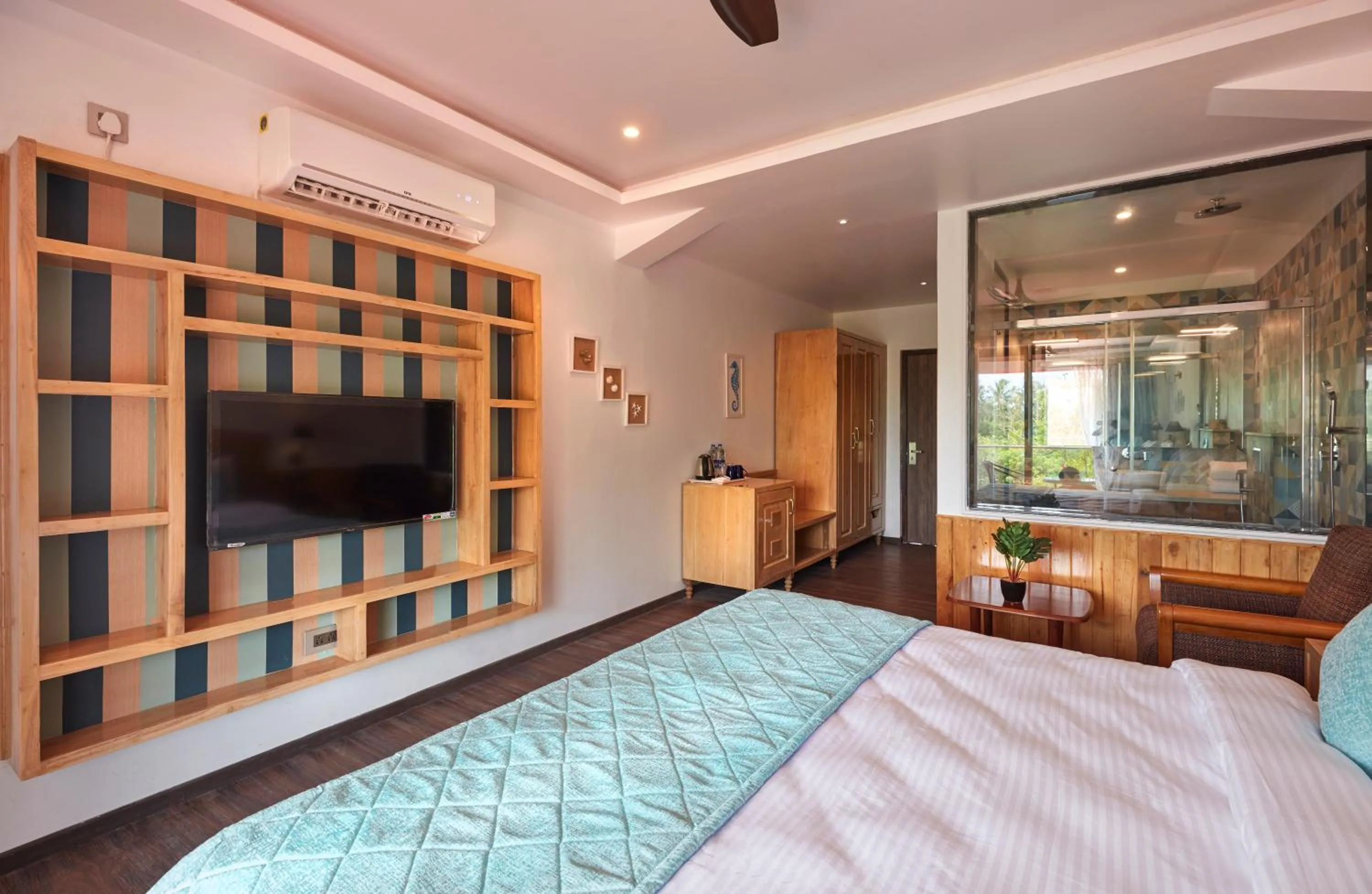 Photo of the whole room, Bed in Sea Queen Beach Resort & Spa