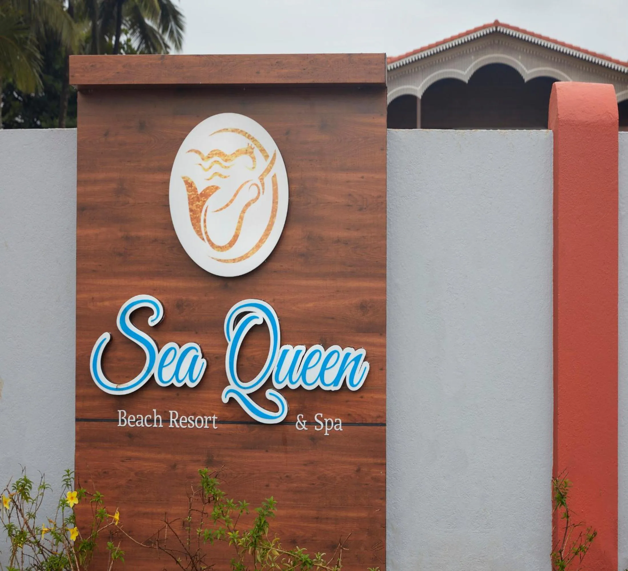 Facade/entrance in Sea Queen Beach Resort & Spa
