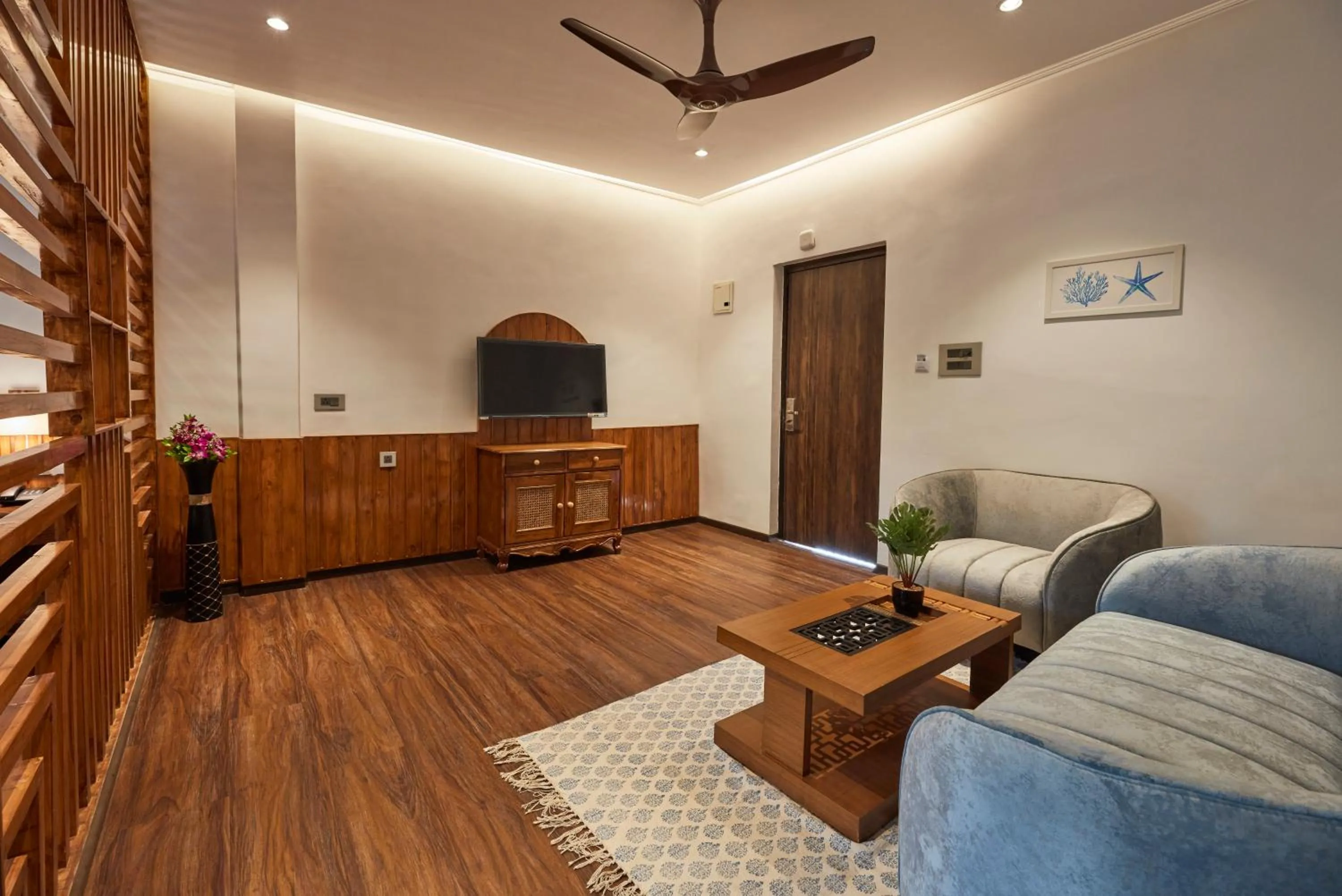 Living room in Sea Queen Beach Resort & Spa