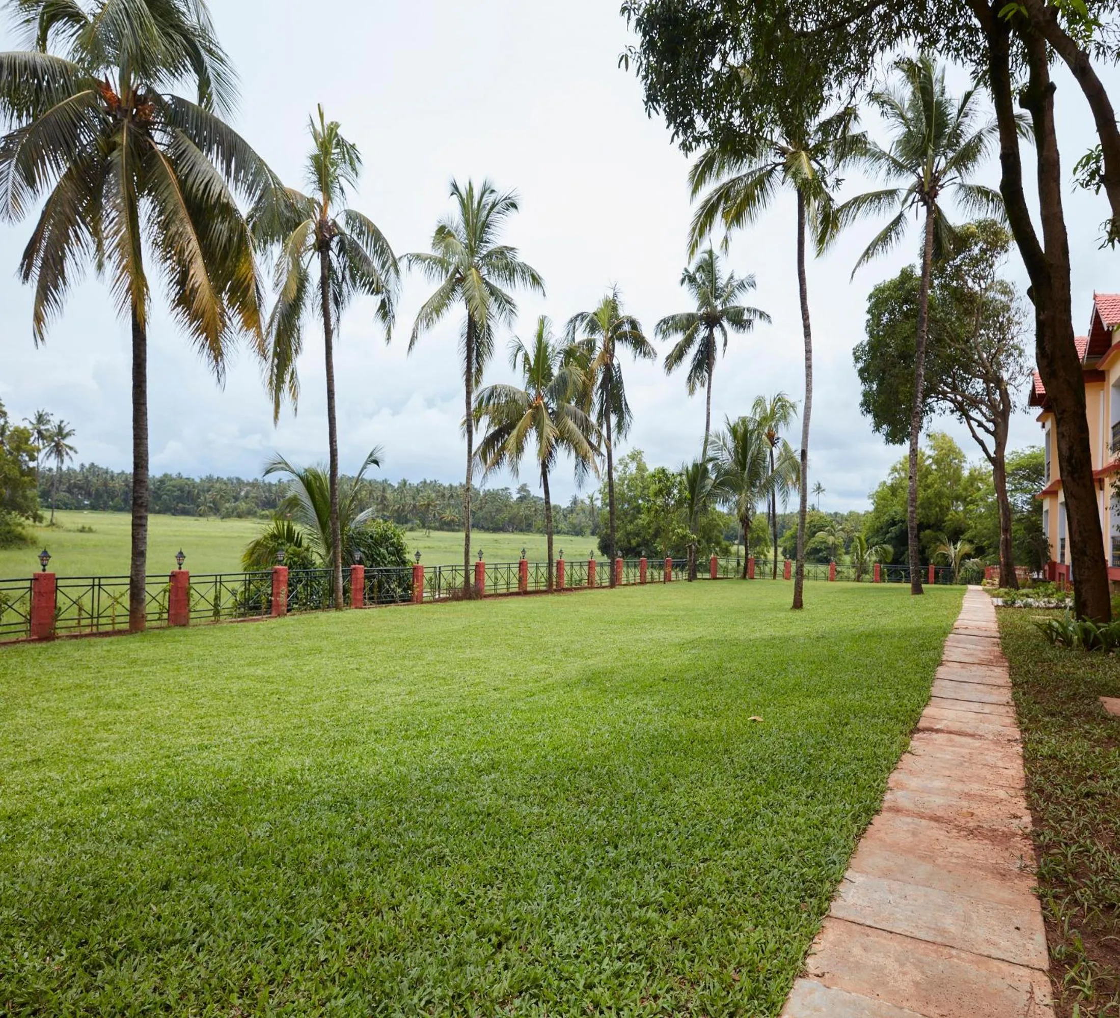 Garden in Sea Queen Beach Resort & Spa