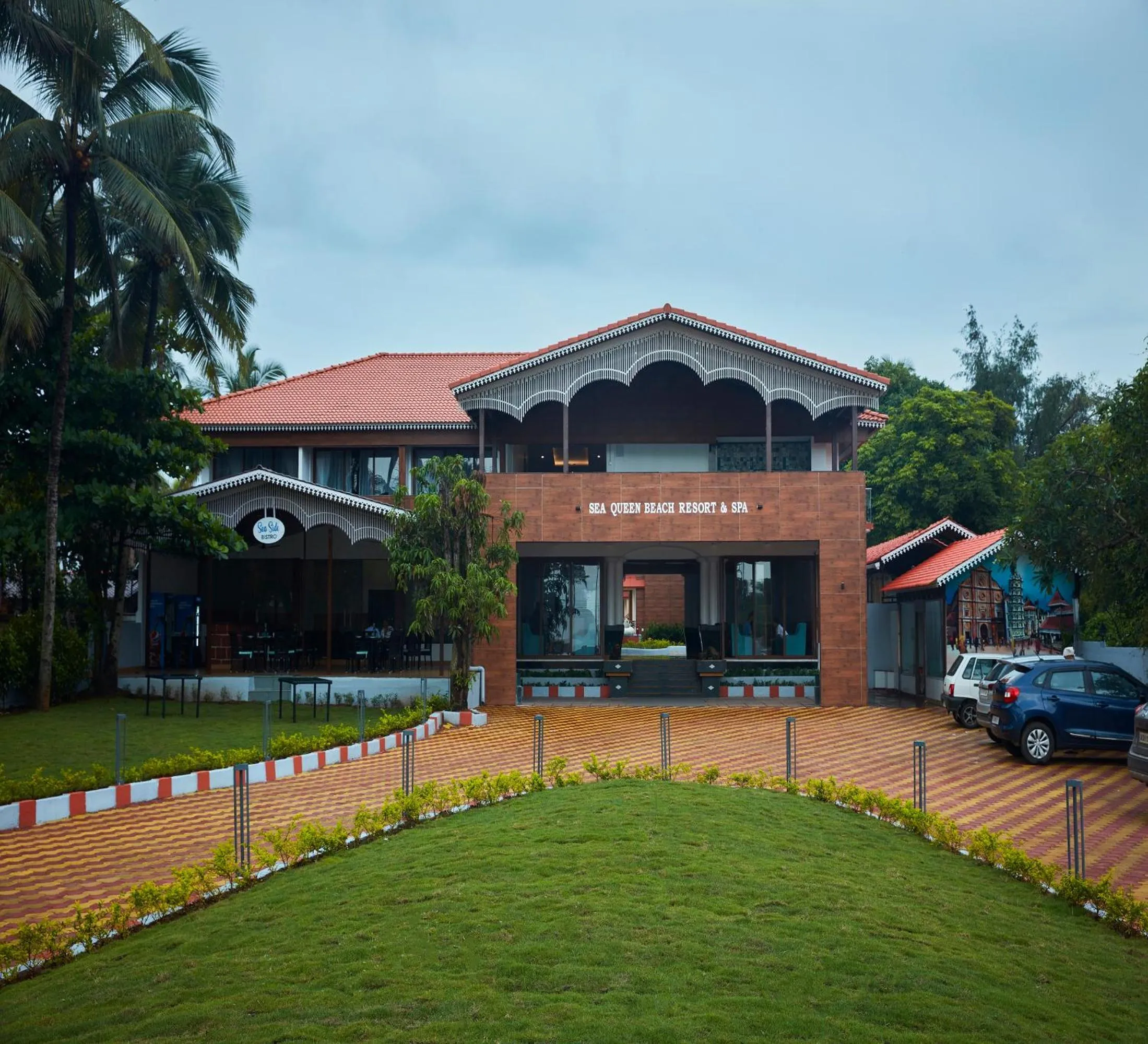 Facade/entrance in Sea Queen Beach Resort & Spa