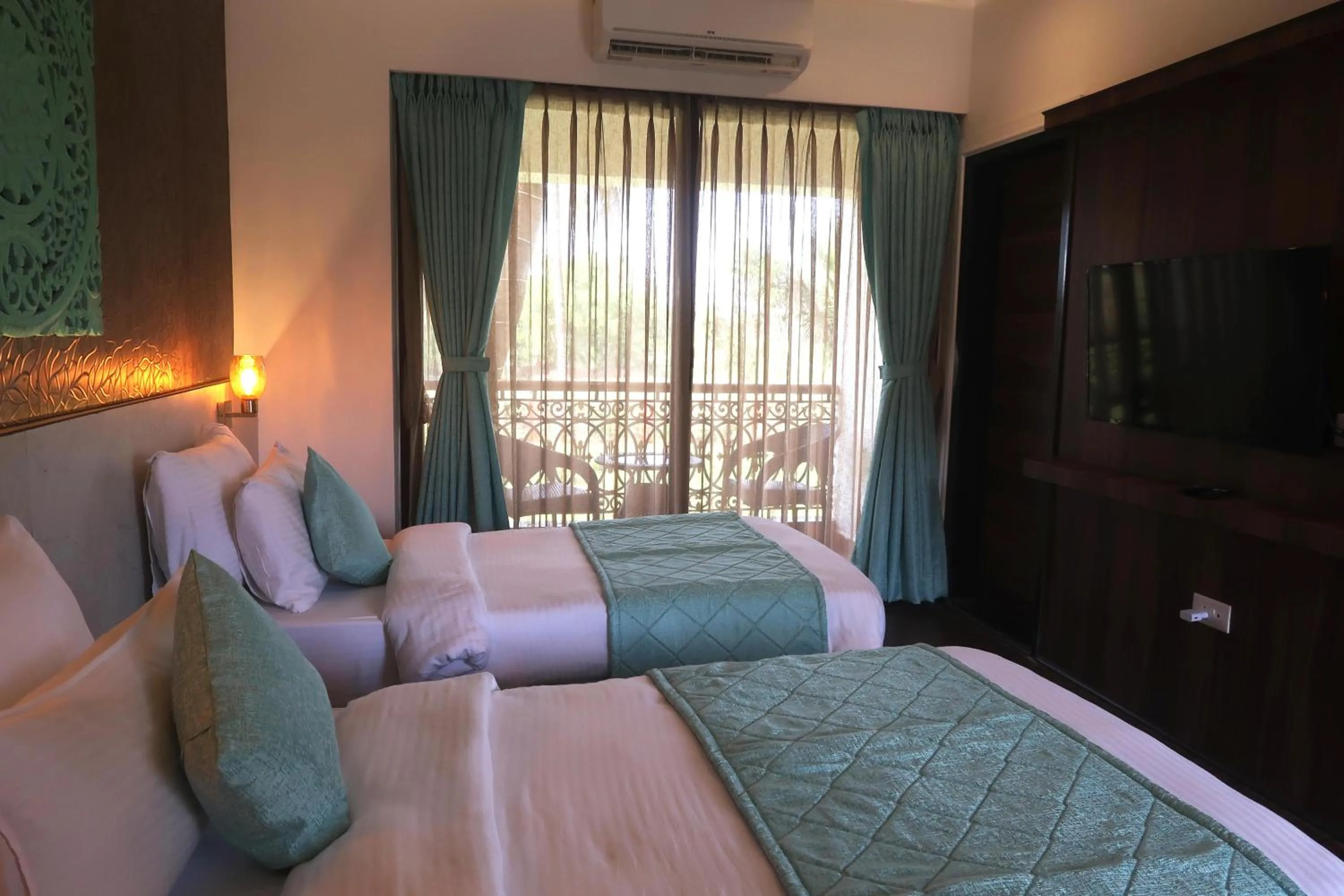 Garden view, Bed in Sea Queen Beach Resort & Spa